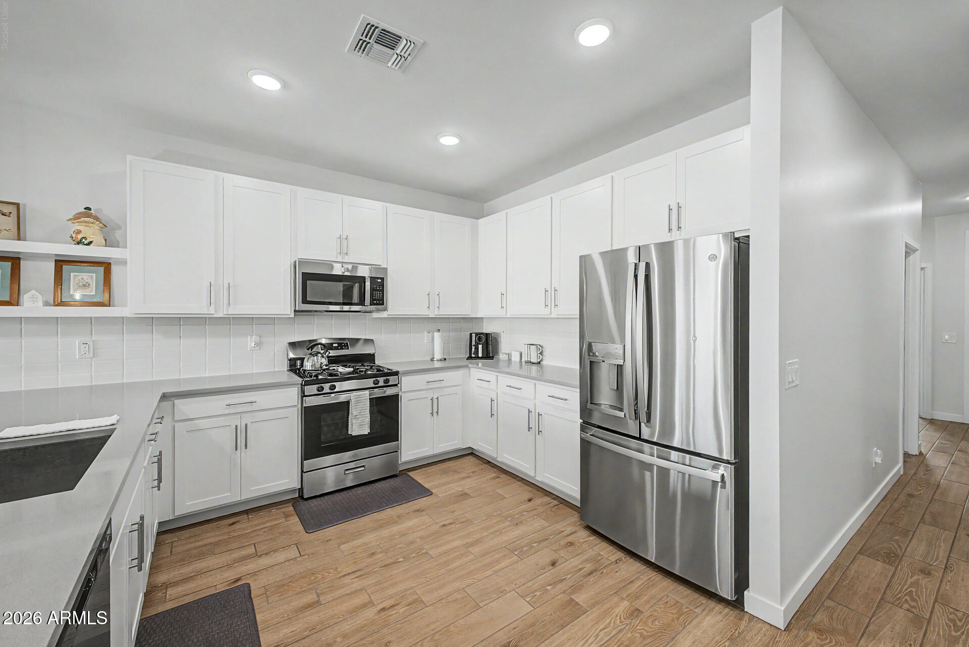 LAVEEN SPRINGS - Residential