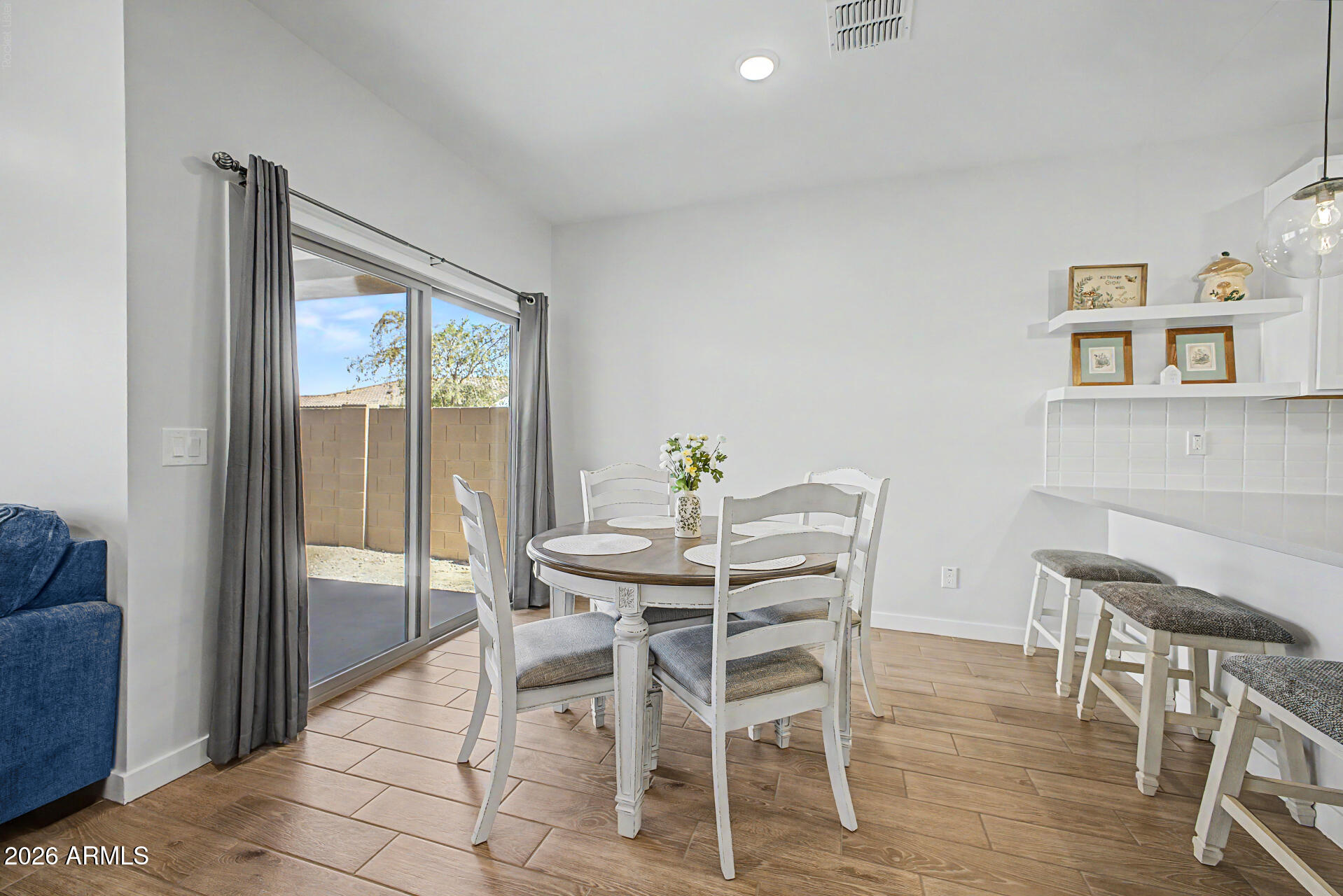 LAVEEN SPRINGS - Residential