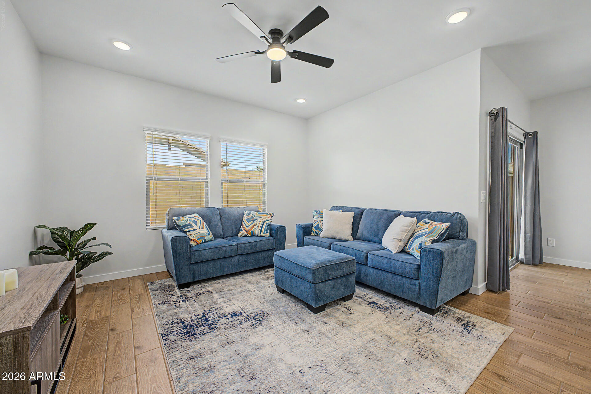 LAVEEN SPRINGS - Residential