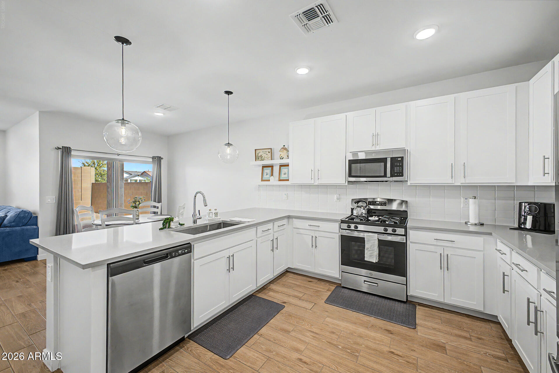 LAVEEN SPRINGS - Residential
