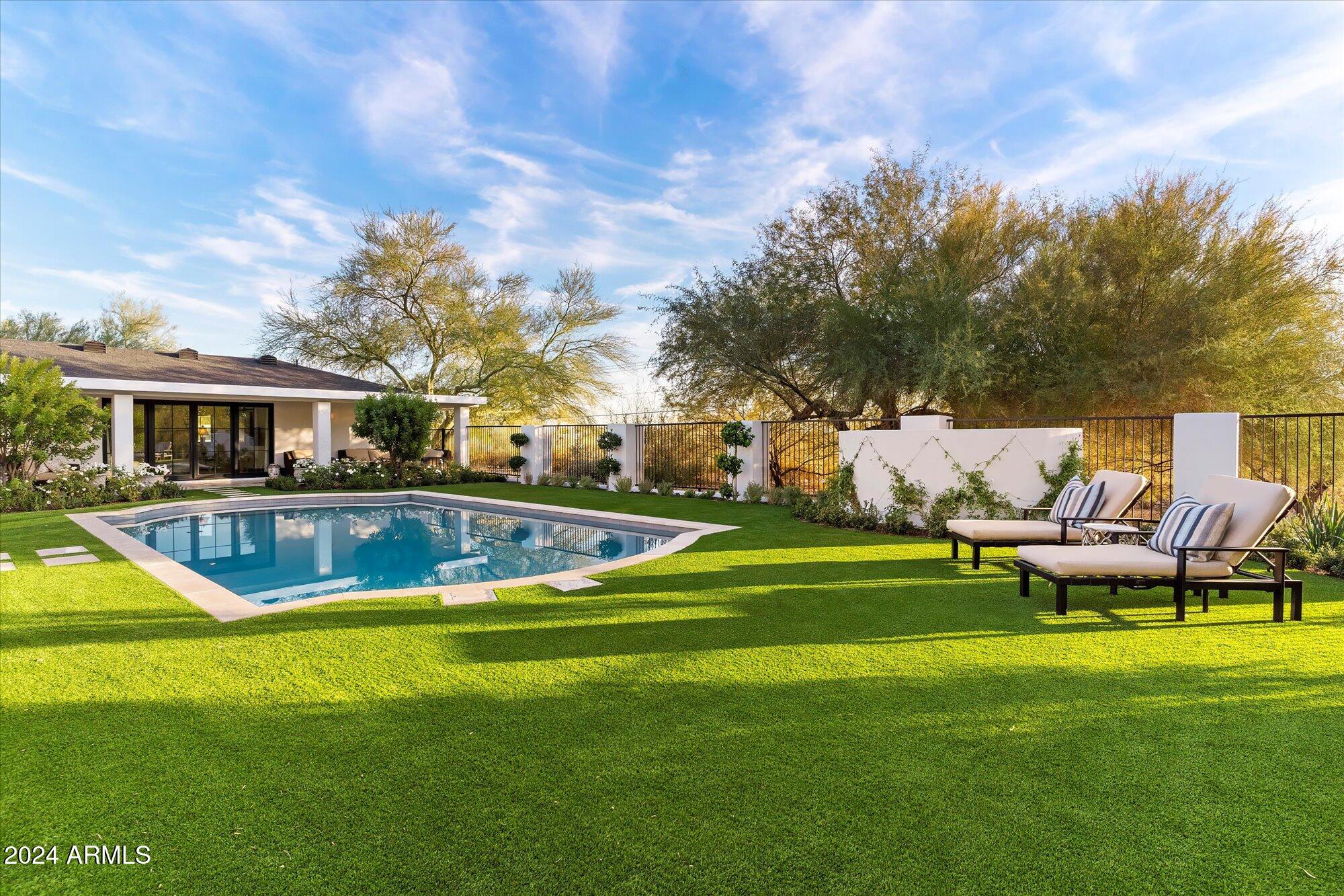 PALO VERDE FOOTHILLS - Residential