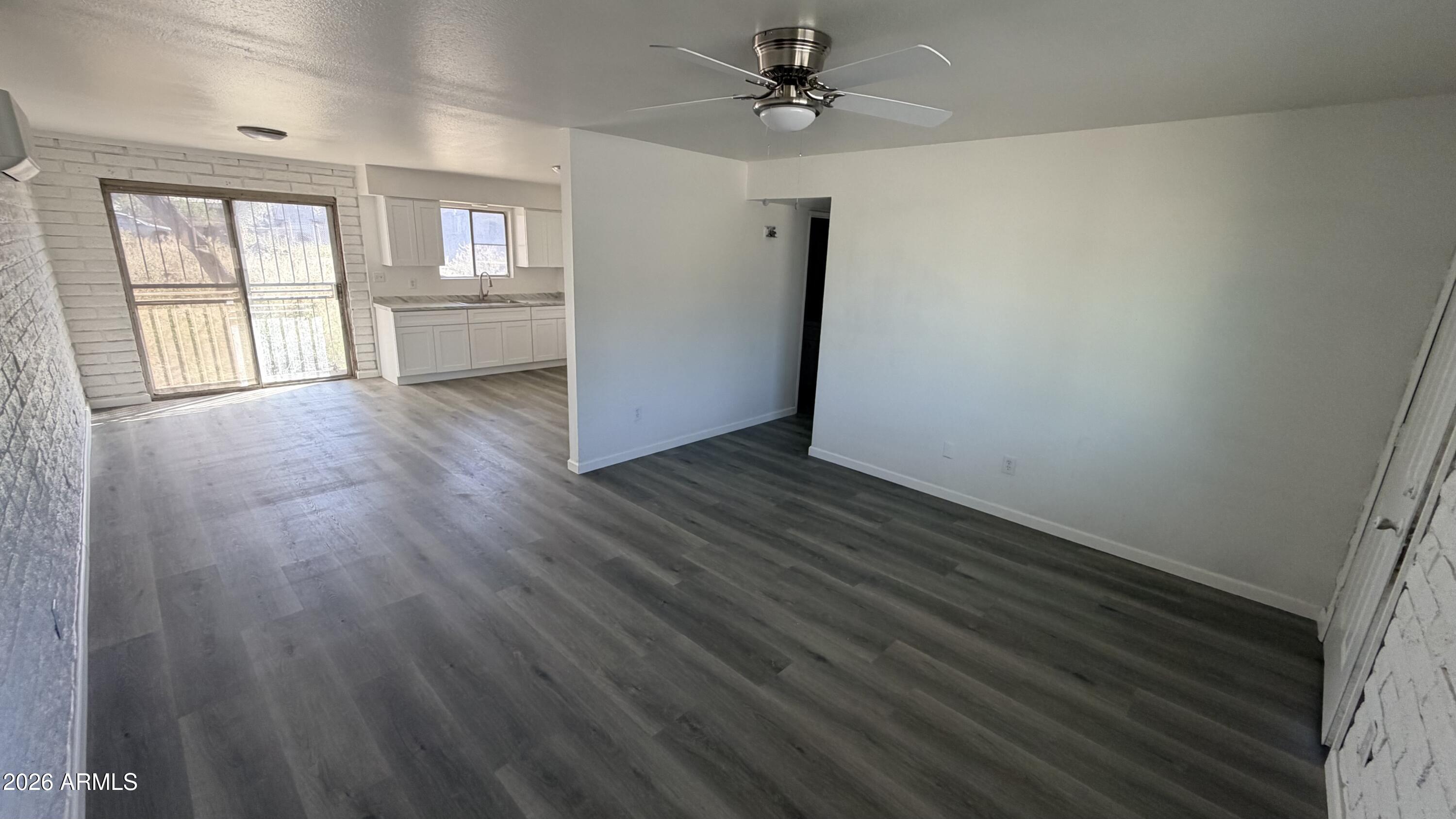 WINKELMAN TOWNSITE - Residential