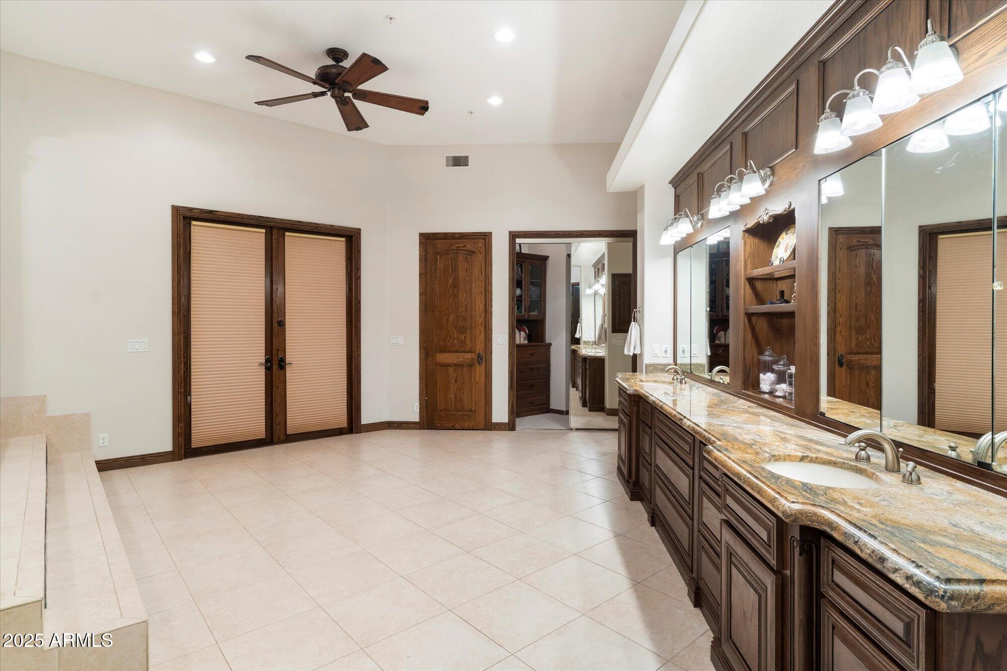DIXON PLACE - Residential