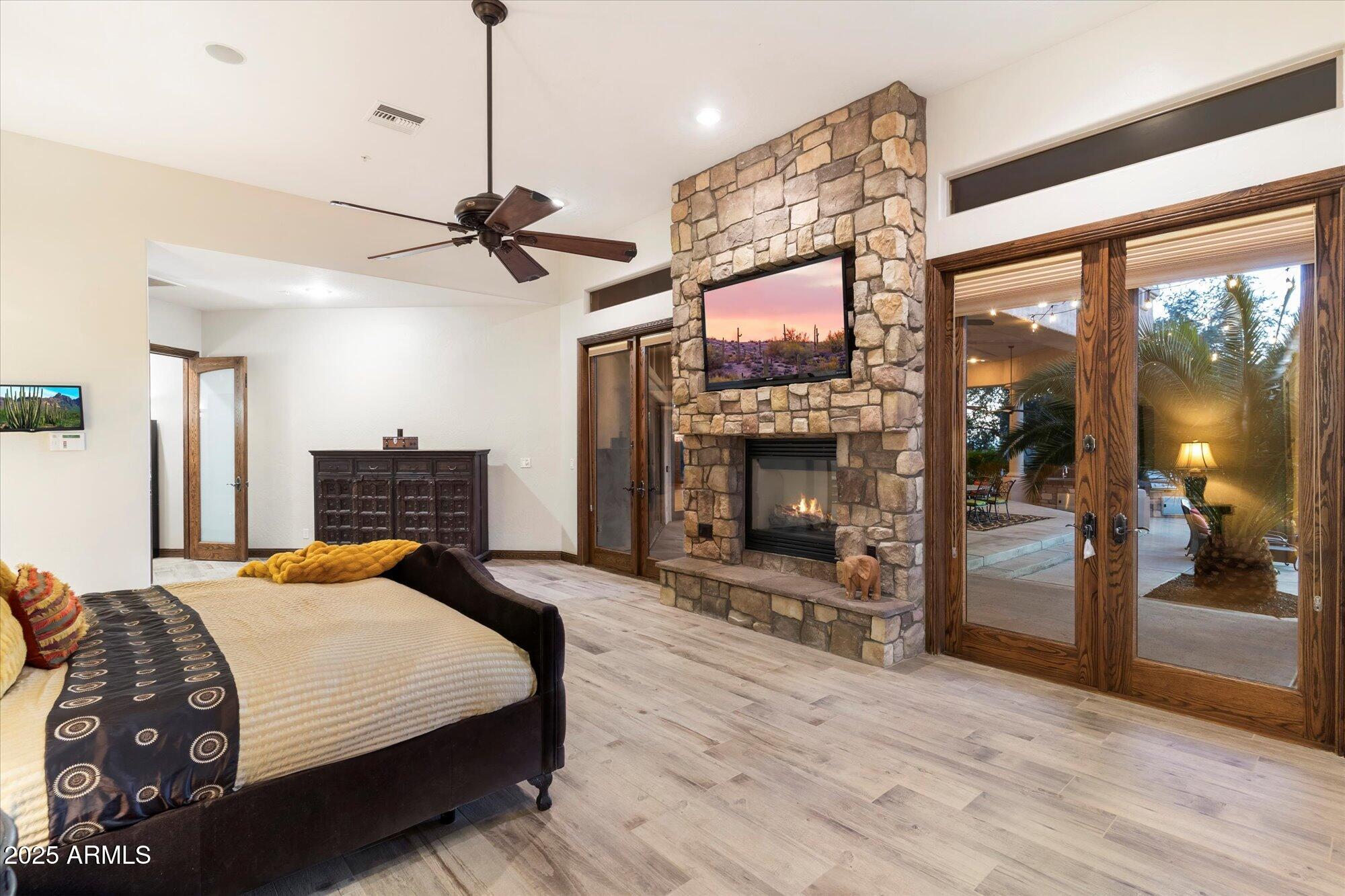 DIXON PLACE - Residential