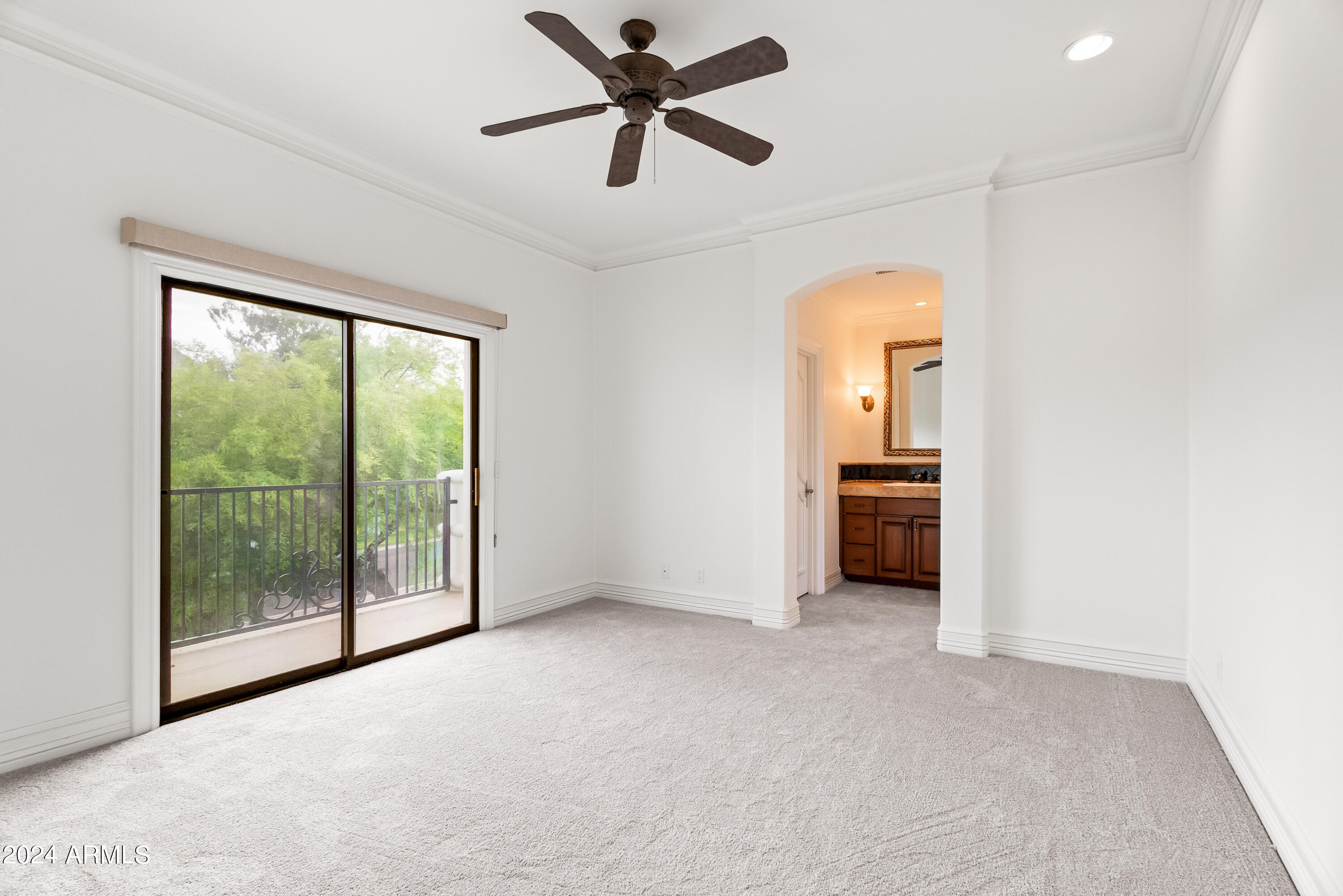MERRILL CANTATIERRA LOT 1-49 PUT STS IND BEND WASH - Residential