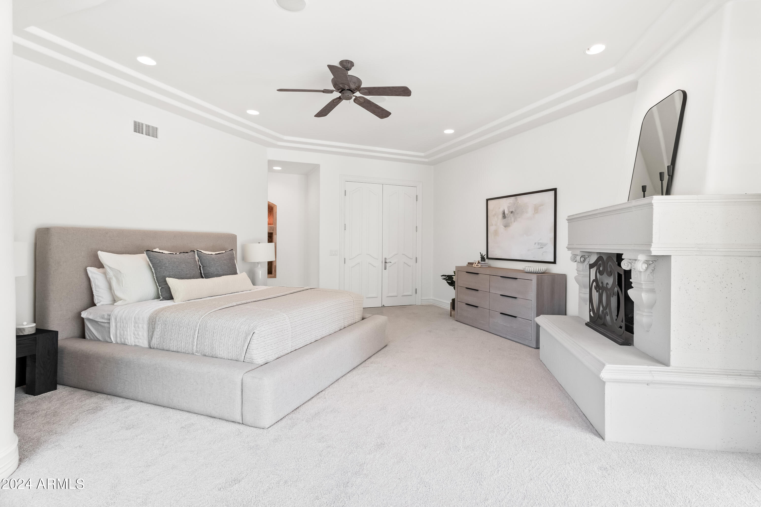 MERRILL CANTATIERRA LOT 1-49 PUT STS IND BEND WASH - Residential