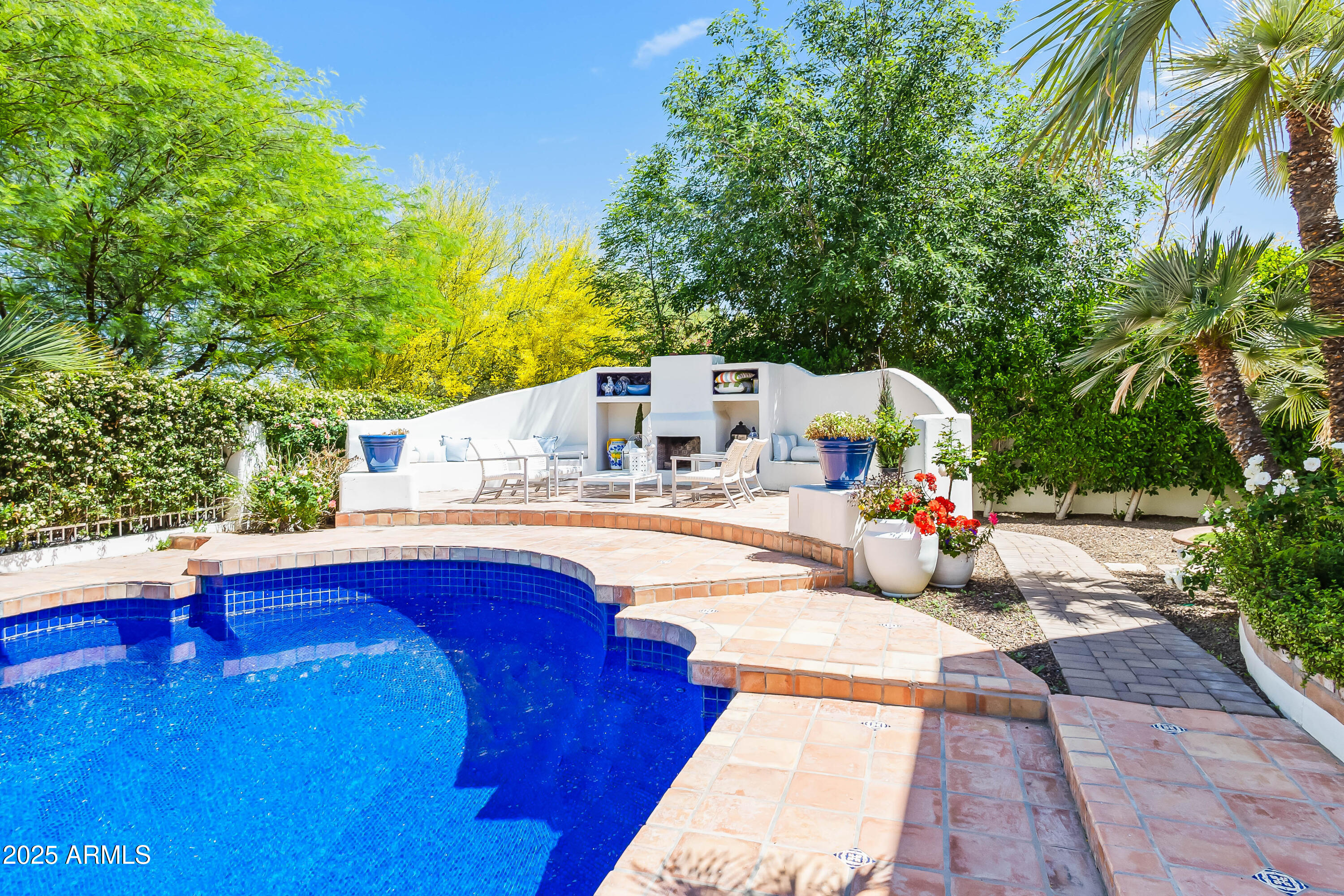 CAMELBACK COUNTRY ESTATES UNIT 4 - Residential