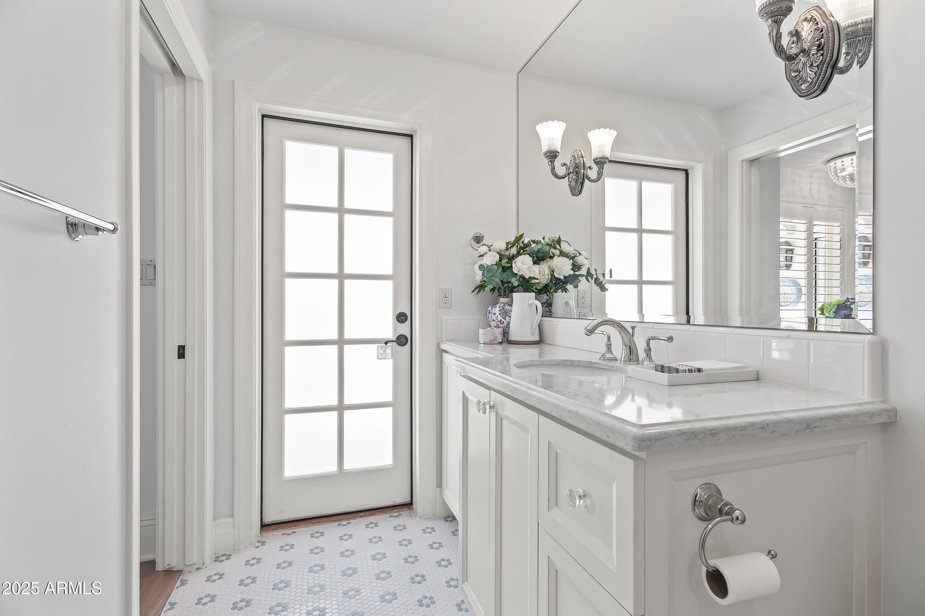 CAMELBACK COUNTRY ESTATES UNIT 4 - Residential