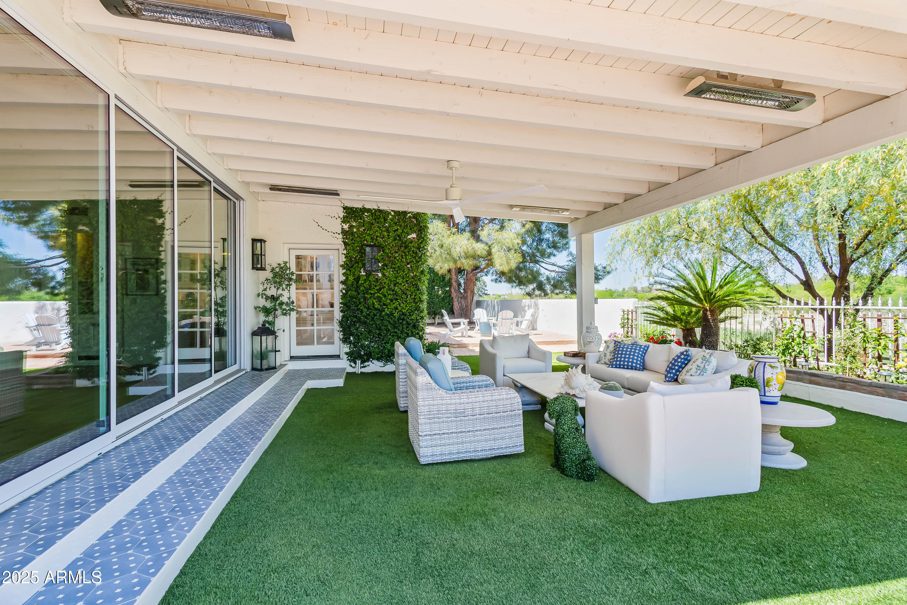 CAMELBACK COUNTRY ESTATES UNIT 4 - Residential
