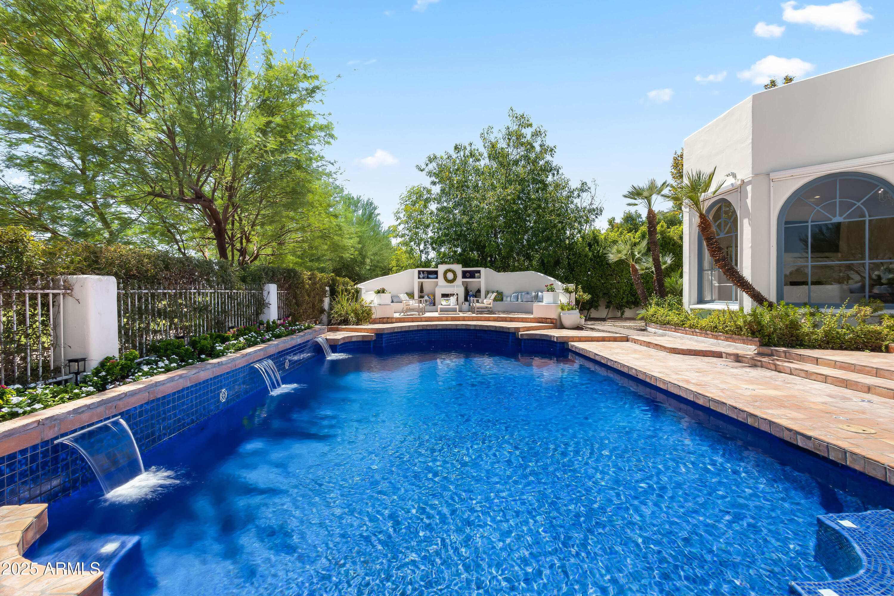 CAMELBACK COUNTRY ESTATES UNIT 4 - Residential