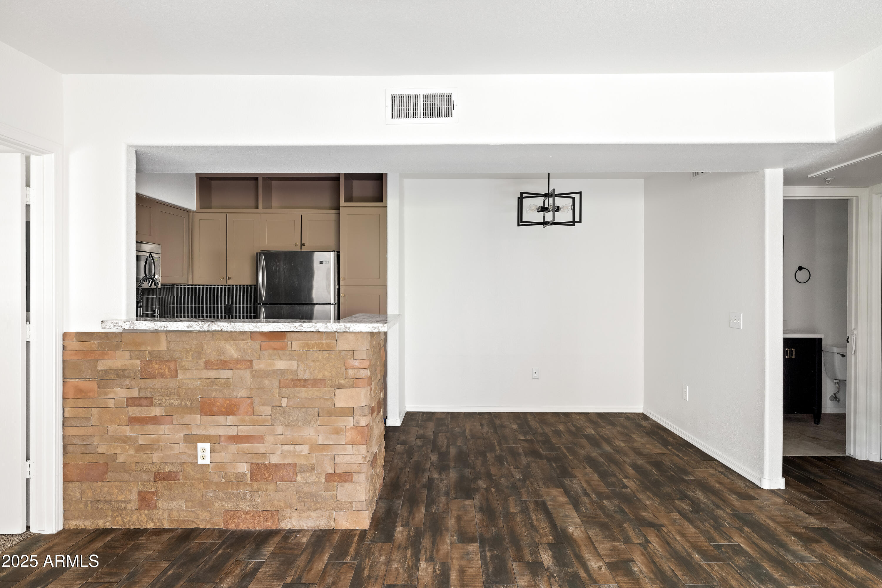 IKON HAYFIELD CONDOMINIUM - Residential