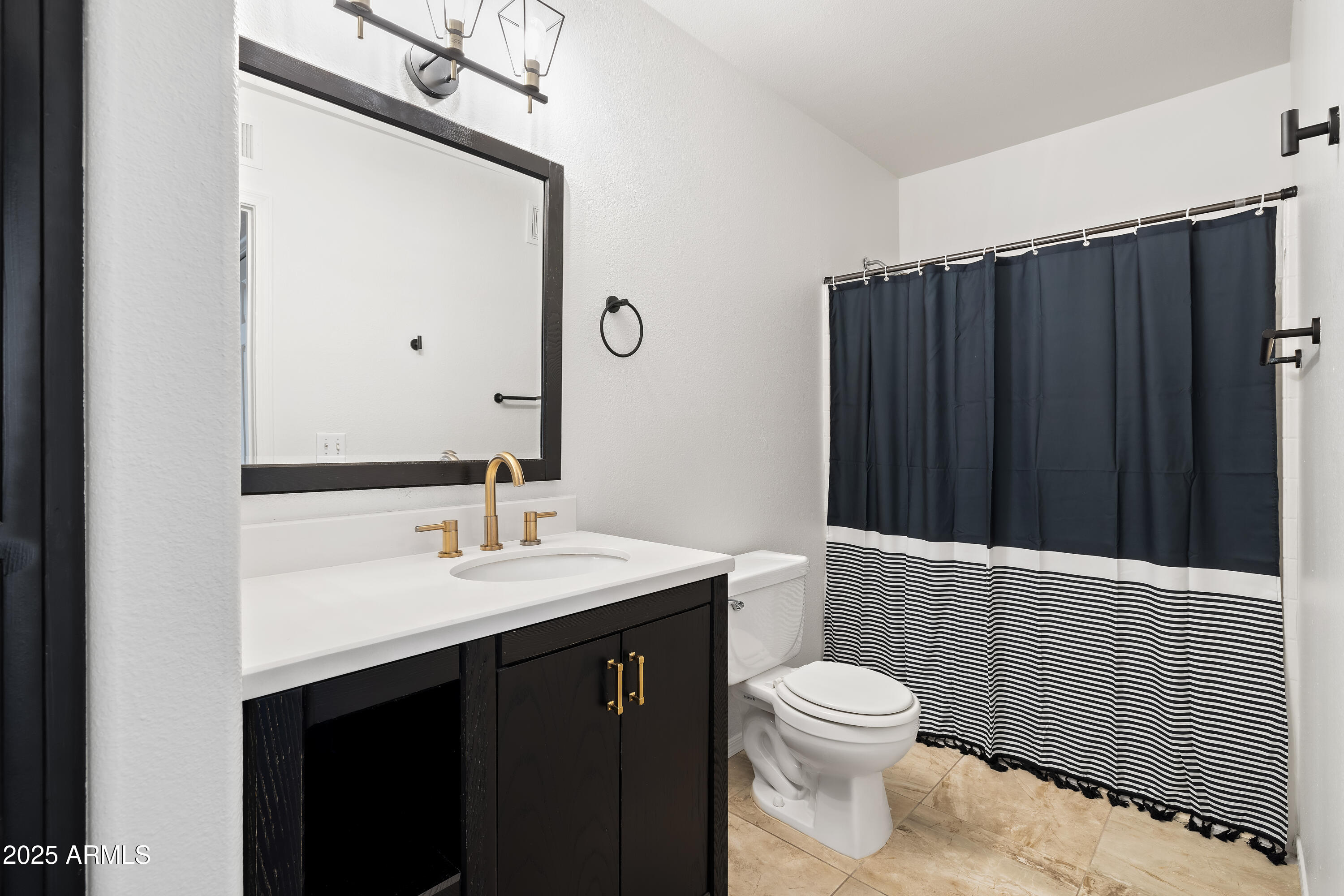 IKON HAYFIELD CONDOMINIUM - Residential