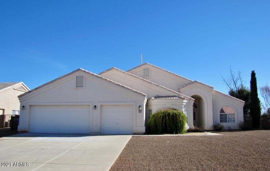 This gorgeous 3BR/2BA/3CG, 1854 sq.ft. home on a corner lot is centrally located in Sierra Vista, AZ minutes from Ft. Huachuca, shopping and schools. The home has a split-floor plan with a large great room and spacious kitchen. Pets by owner approval. Call today.