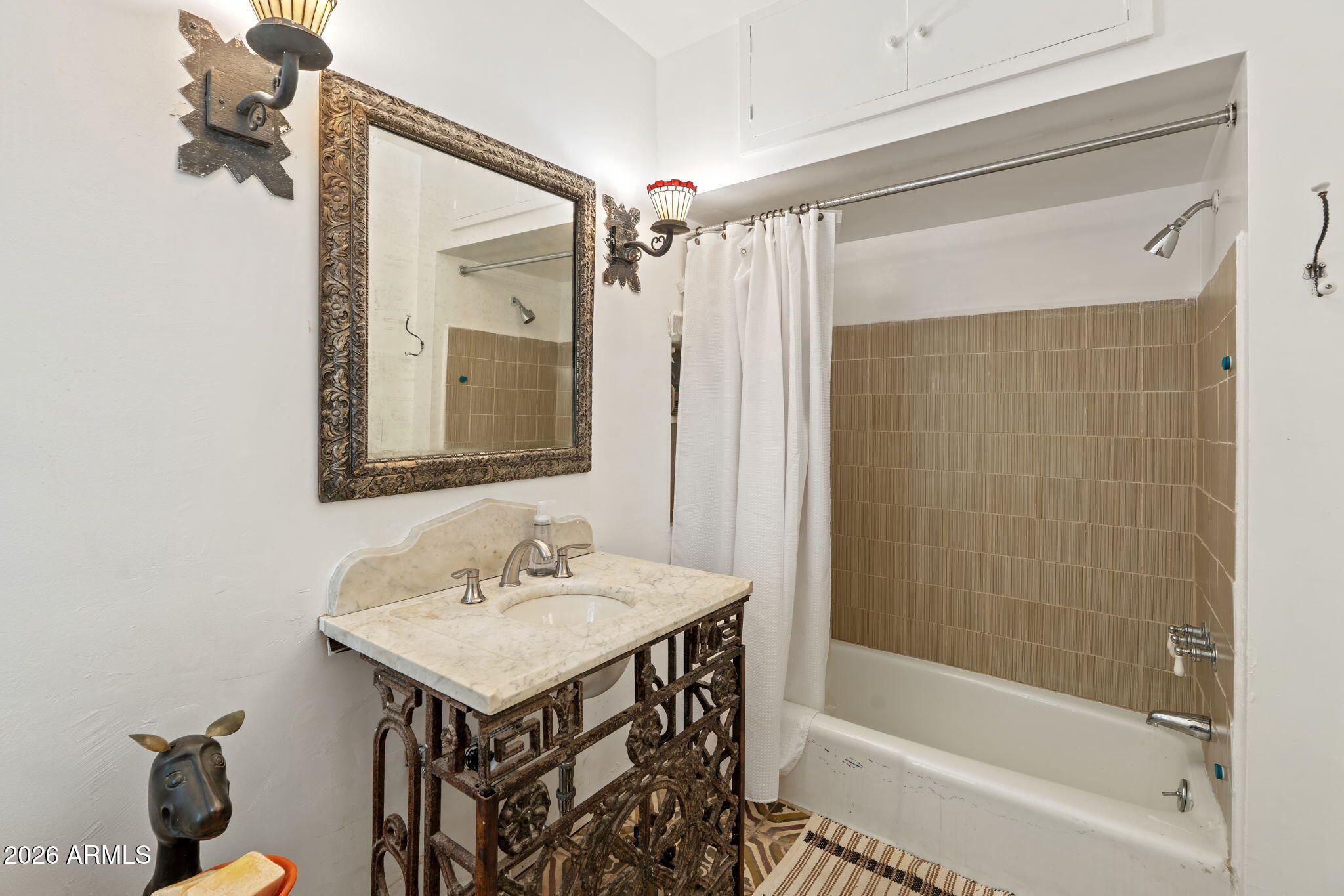 SOUTH MEDLOCK PLACE - Residential