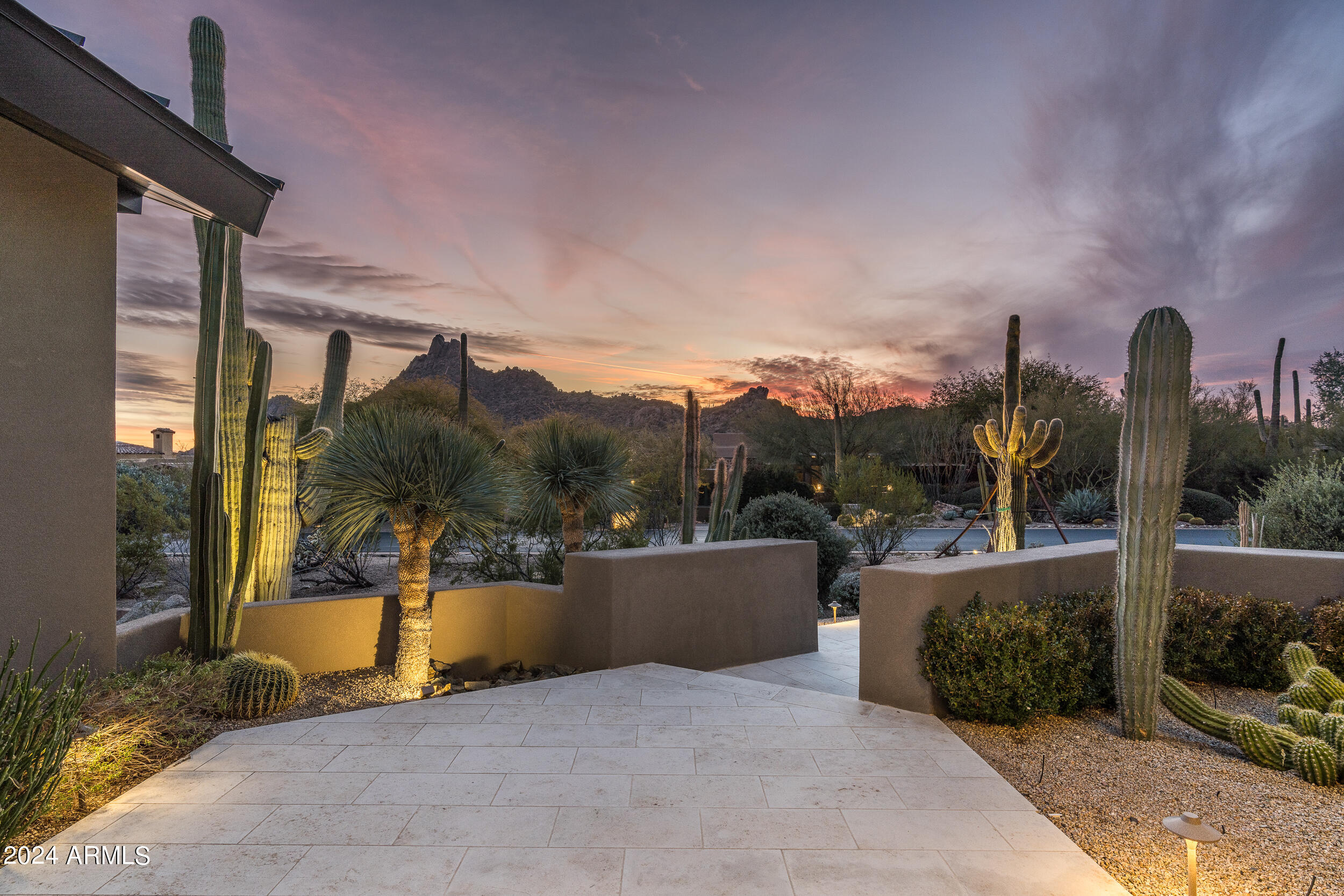 ESTANCIA - Residential