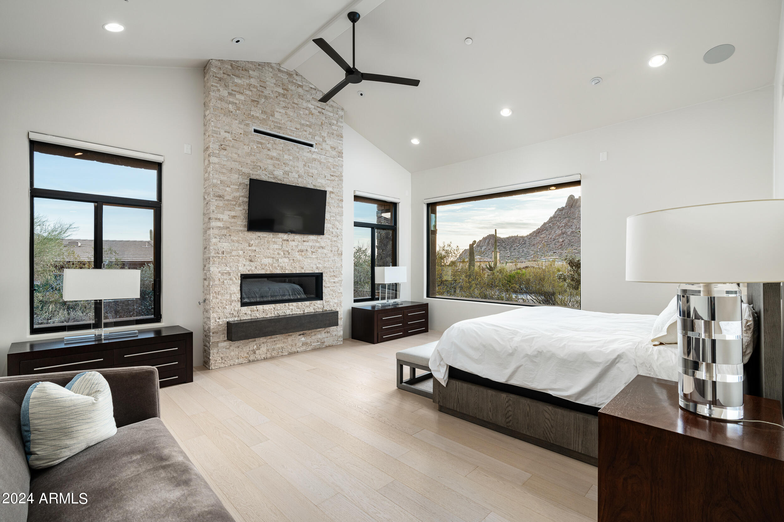 ESTANCIA - Residential