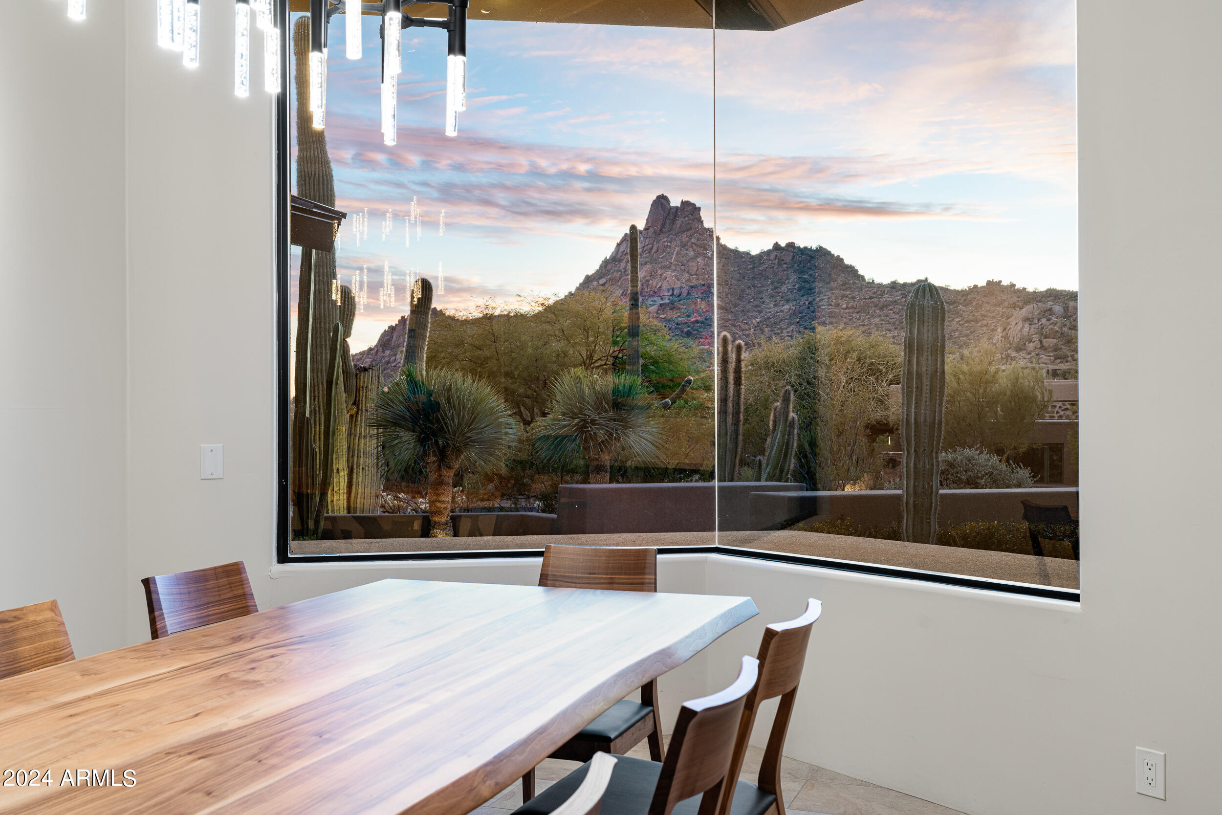 ESTANCIA - Residential