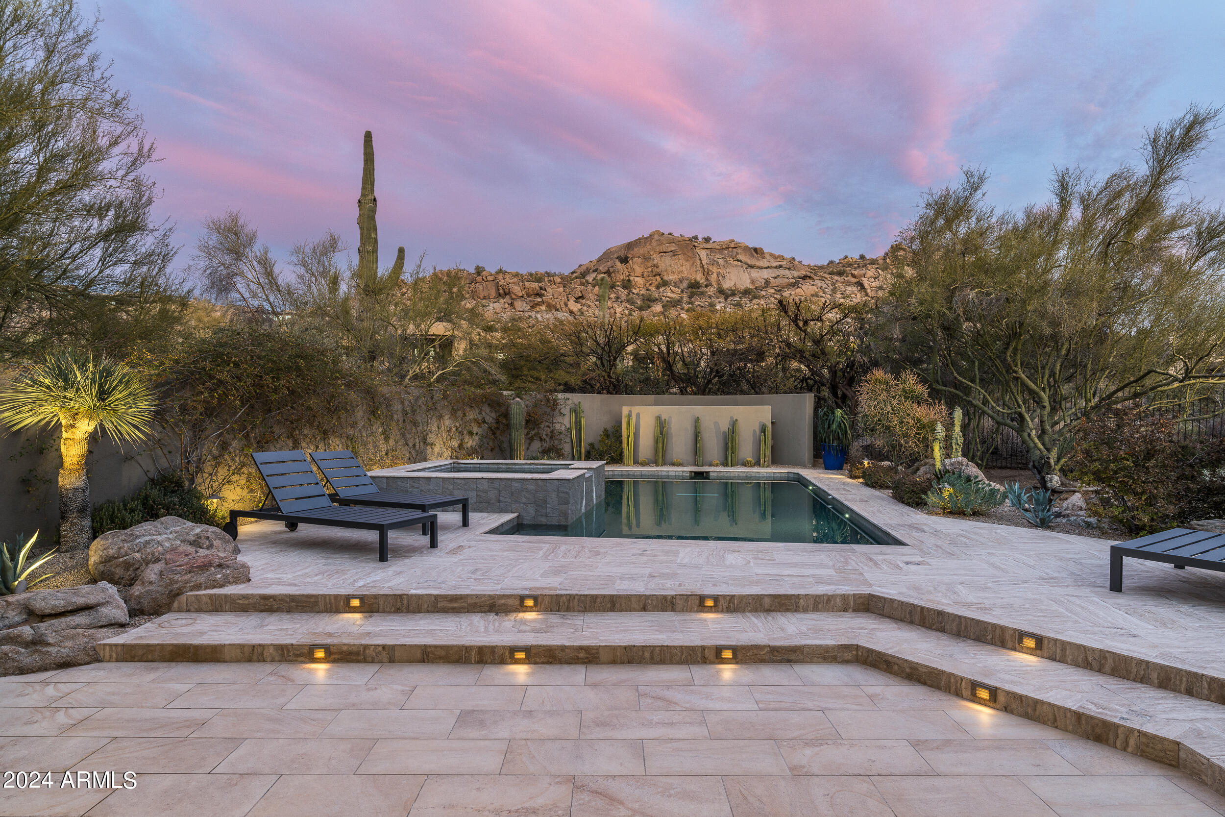 ESTANCIA - Residential