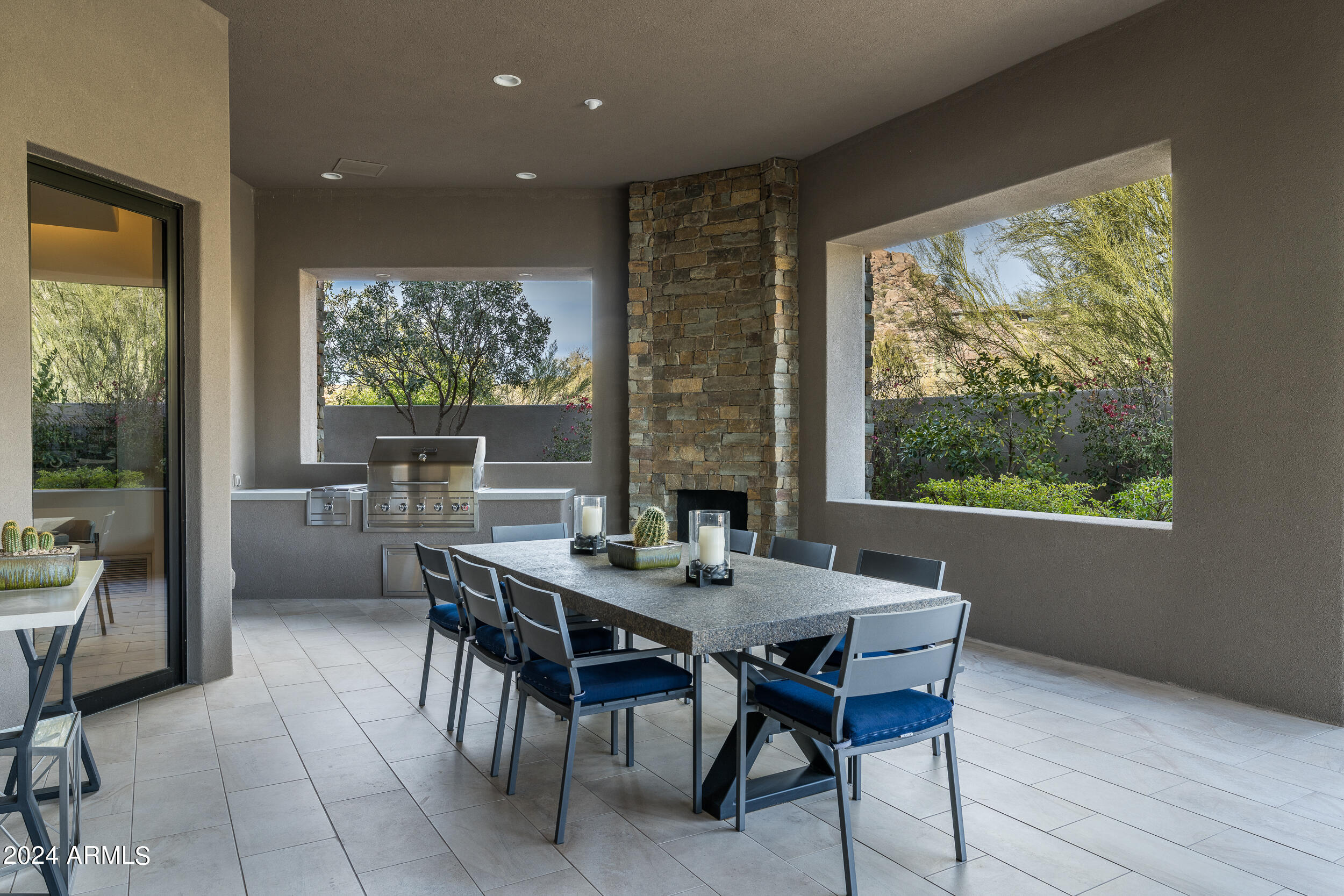 ESTANCIA - Residential