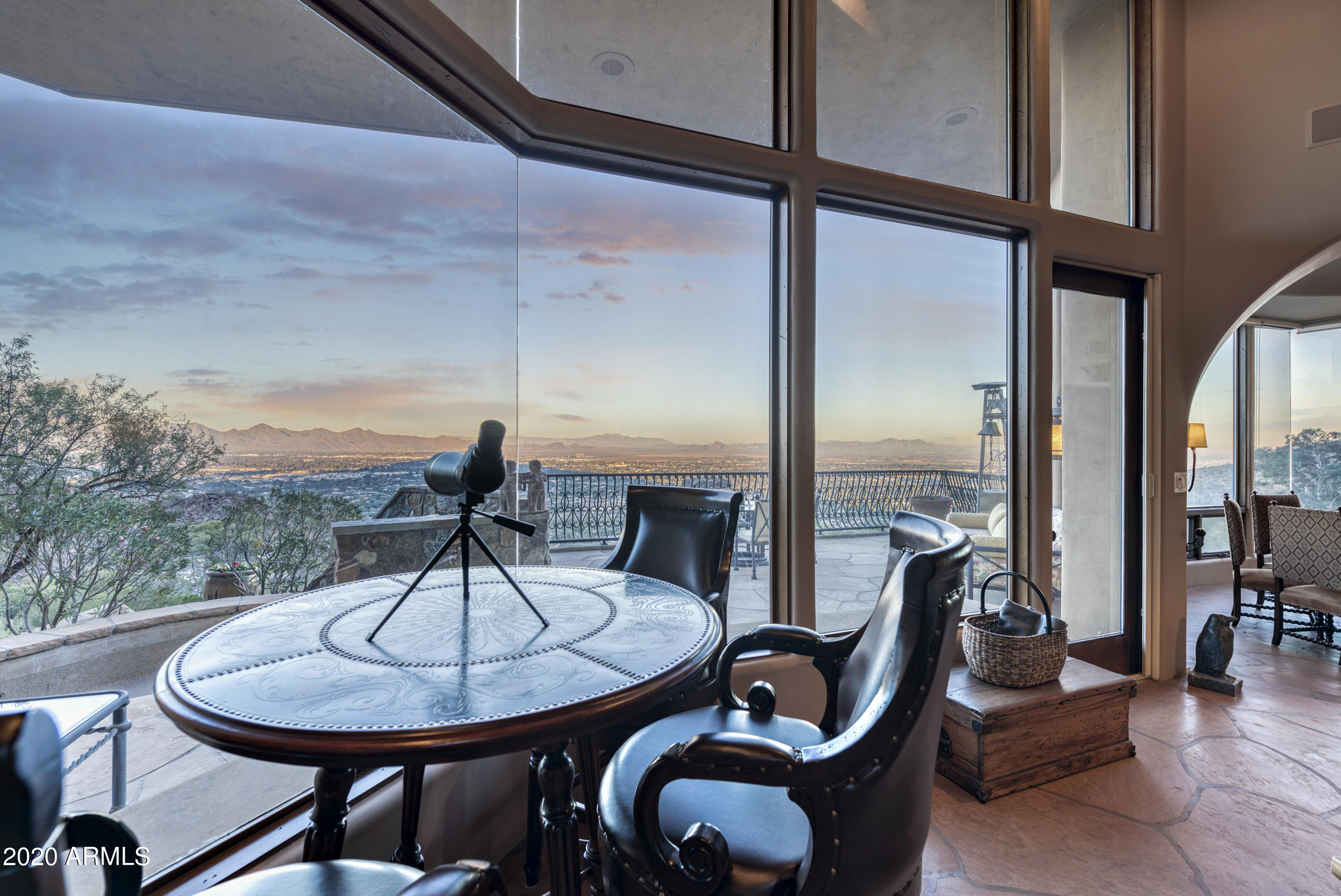 CAMELBACK MOUNTAIN VIEWS - Residential