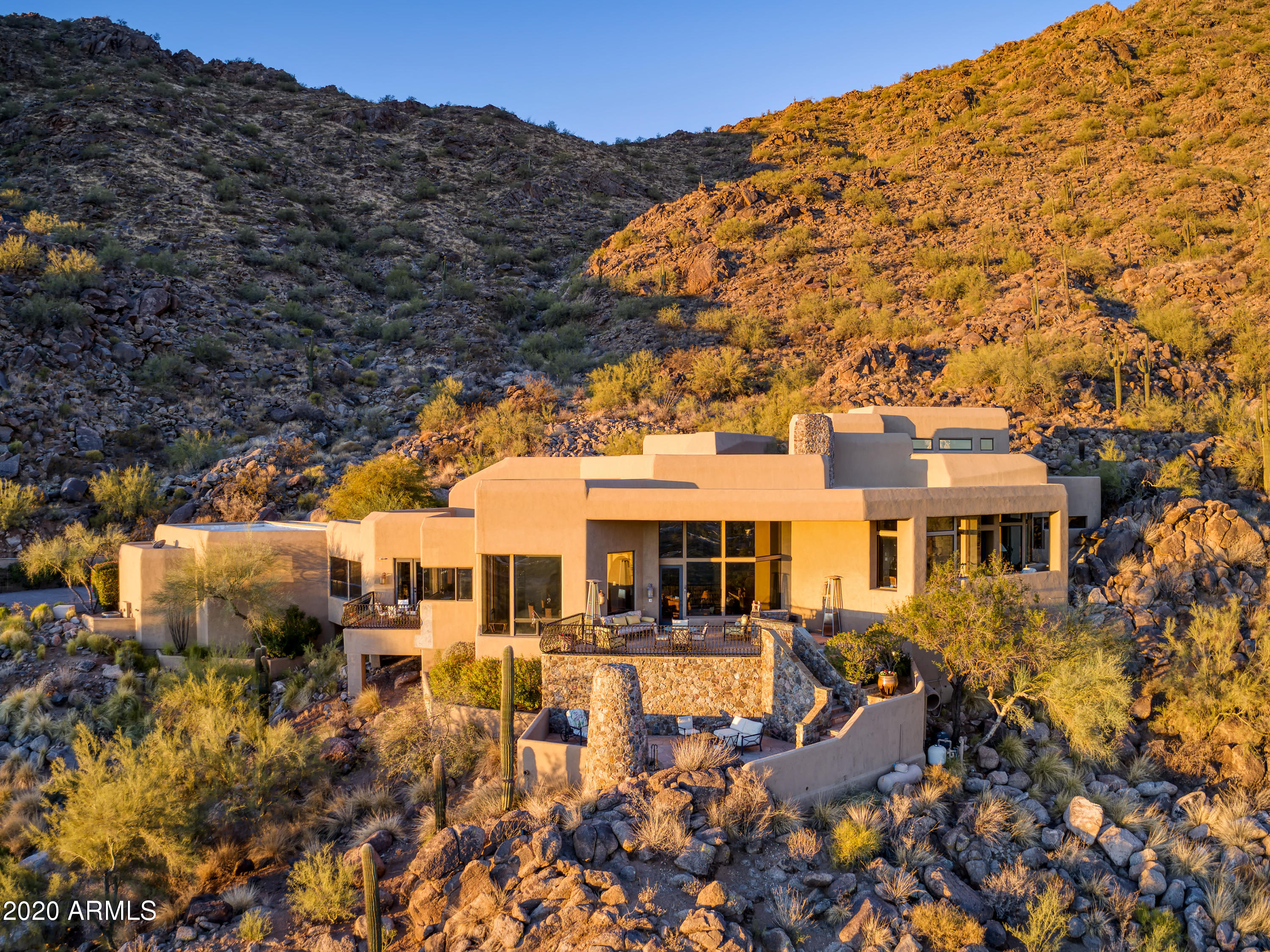 CAMELBACK MOUNTAIN VIEWS - Residential