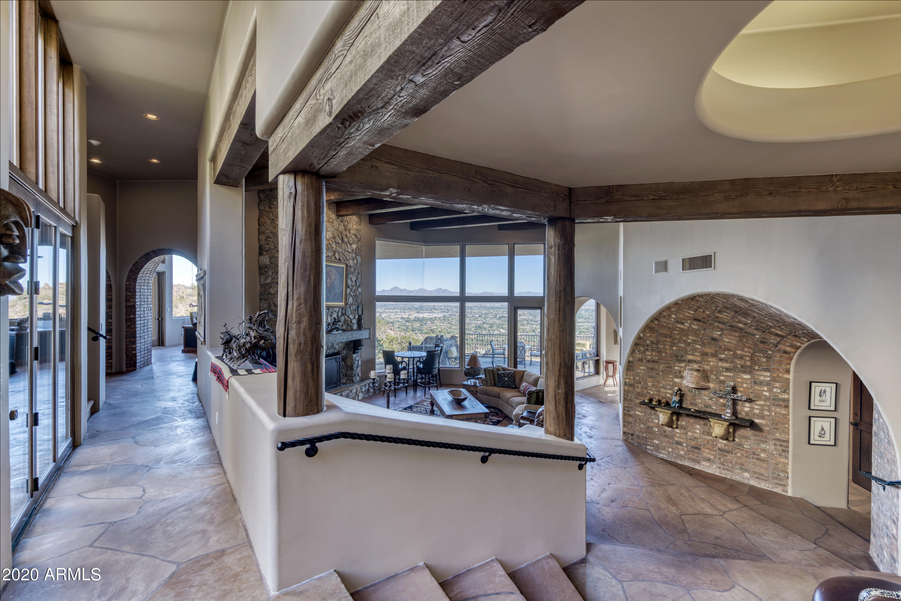 CAMELBACK MOUNTAIN VIEWS - Residential