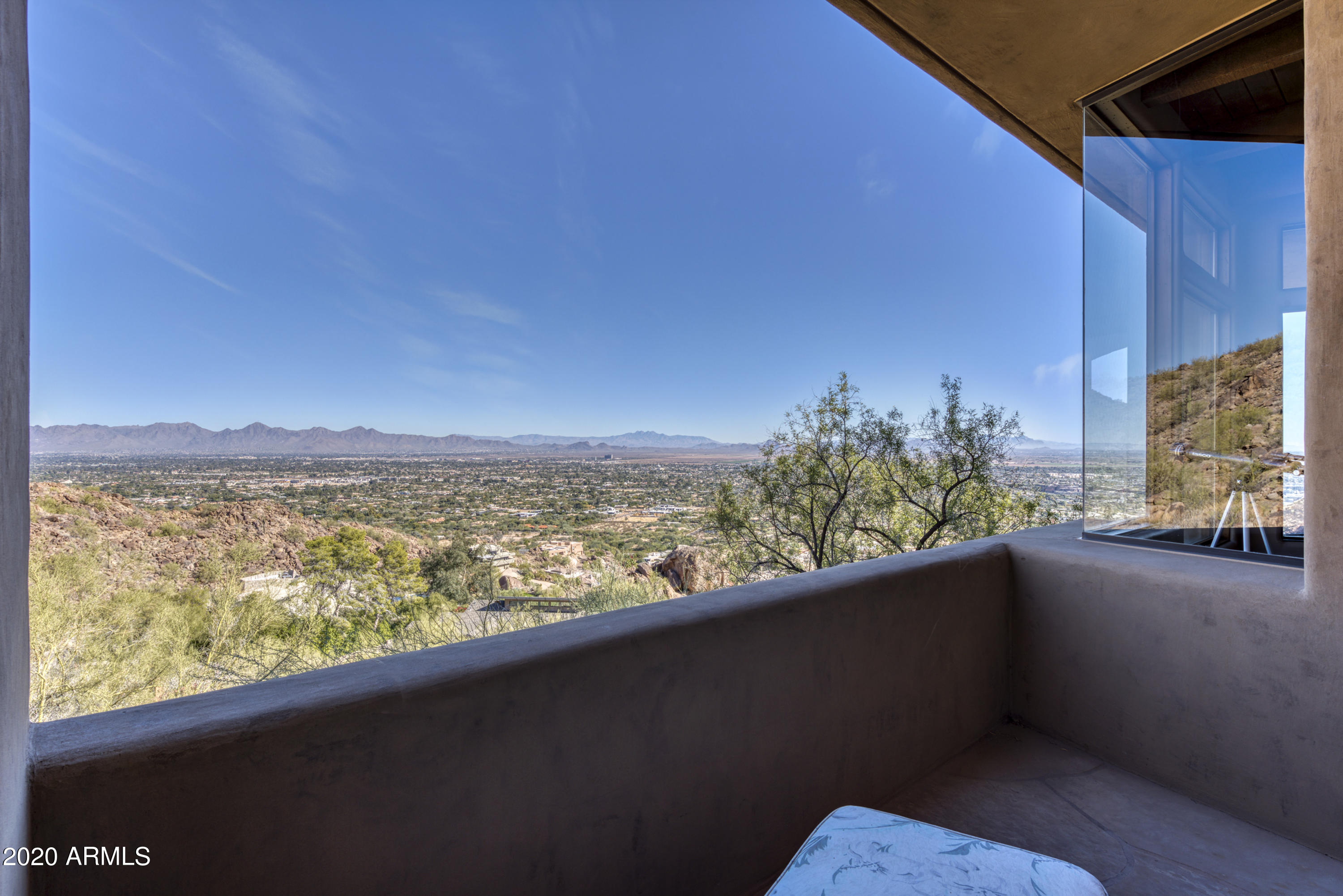 CAMELBACK MOUNTAIN VIEWS - Residential