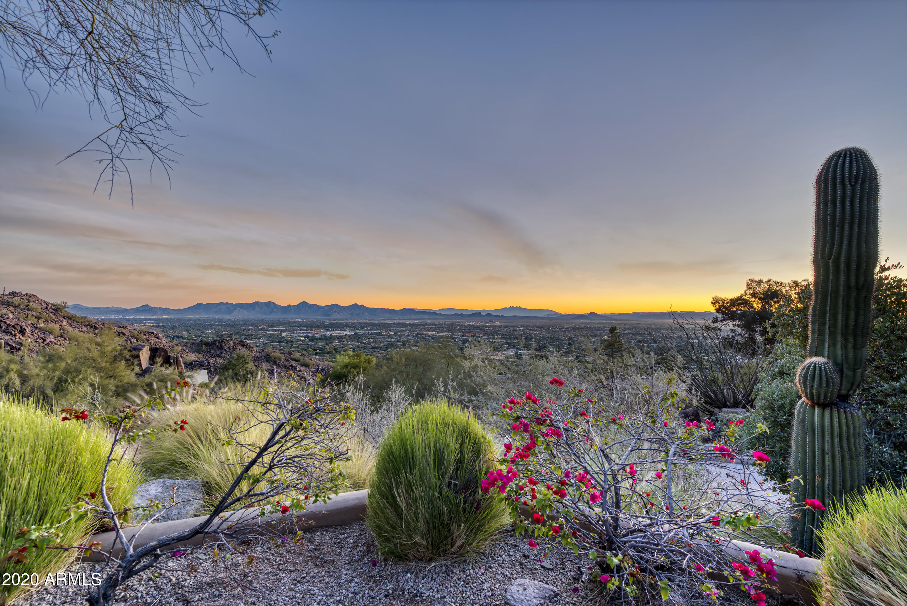 CAMELBACK MOUNTAIN VIEWS - Residential