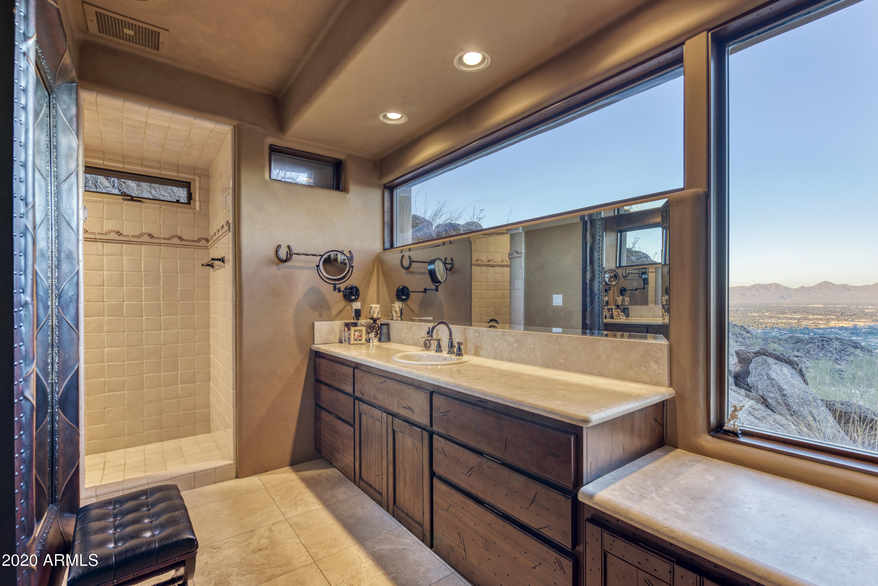 CAMELBACK MOUNTAIN VIEWS - Residential