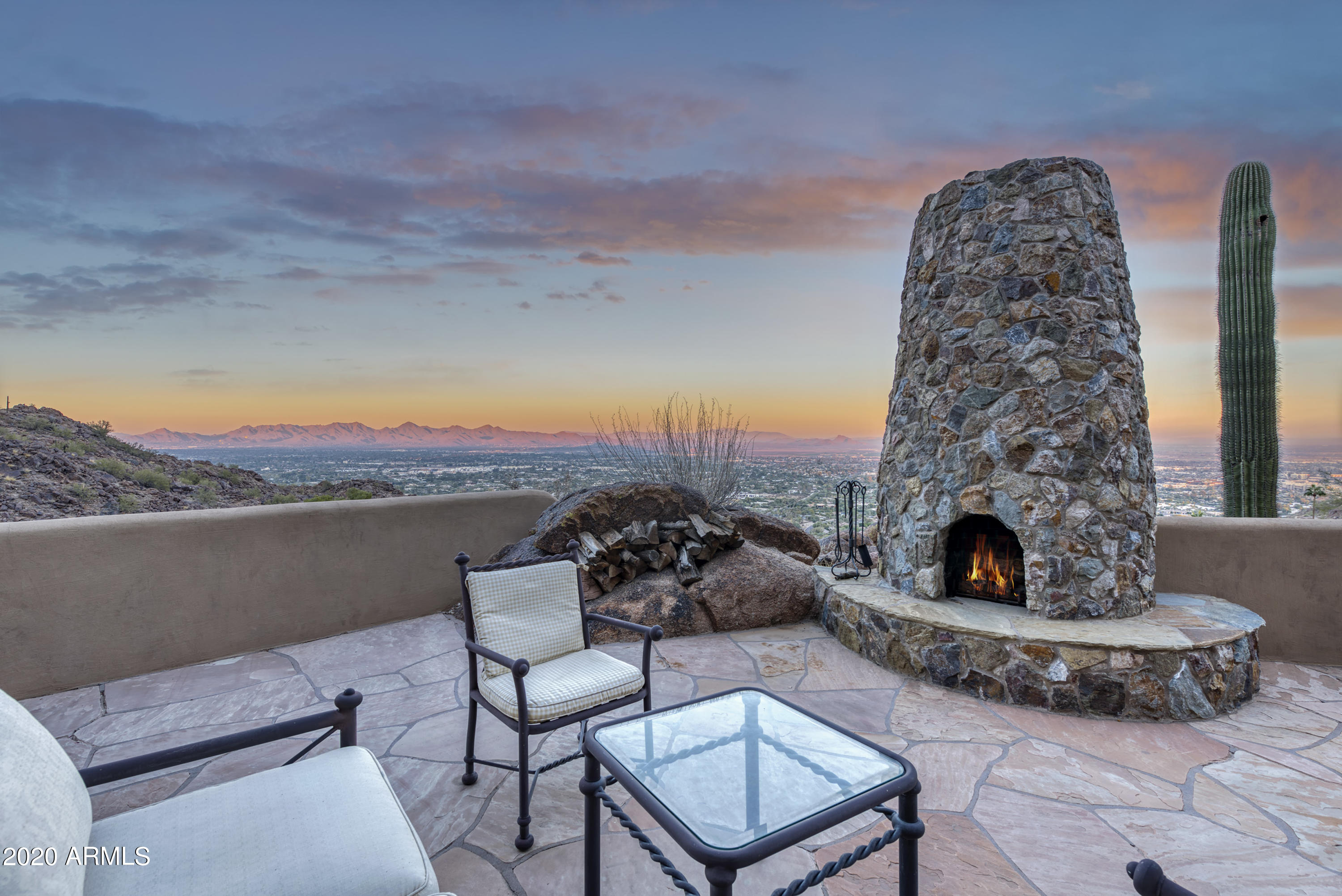 CAMELBACK MOUNTAIN VIEWS - Residential