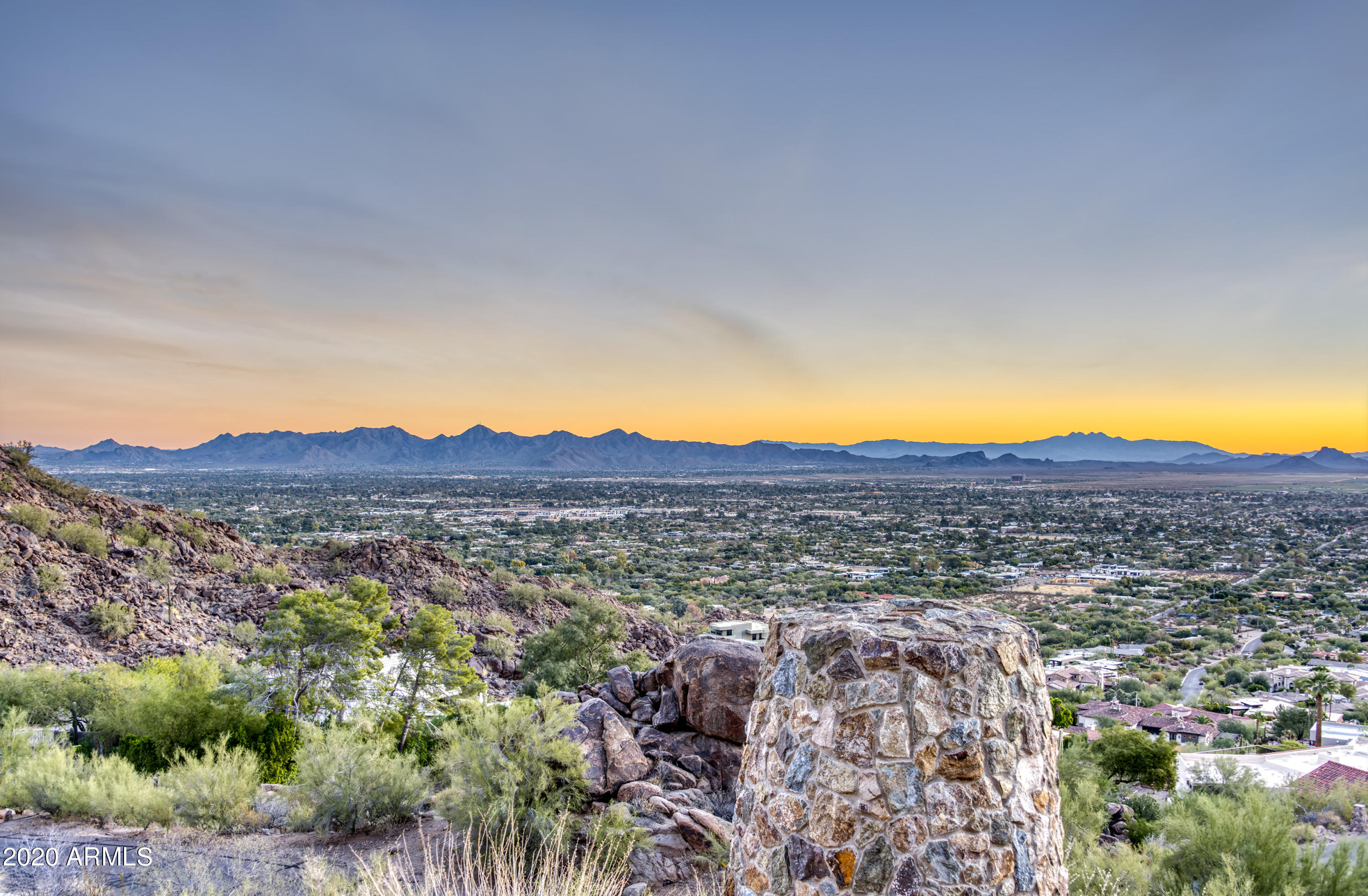 CAMELBACK MOUNTAIN VIEWS - Residential