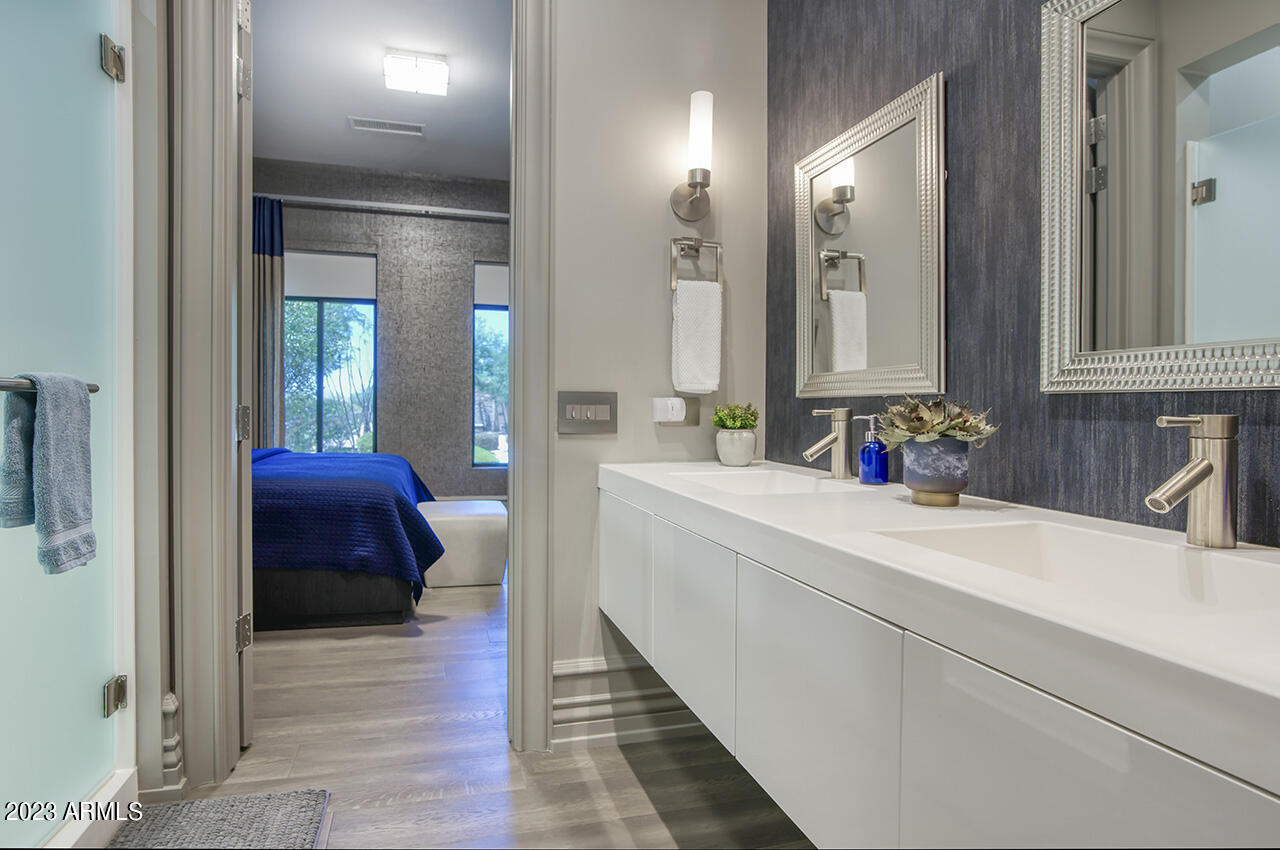 PINNACLE PEAK PLACE - Residential