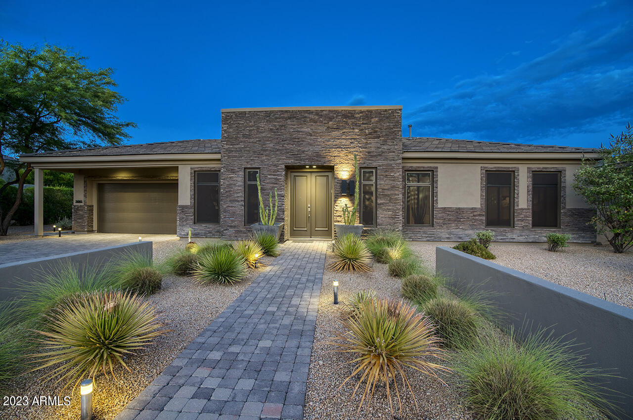 PINNACLE PEAK PLACE - Residential