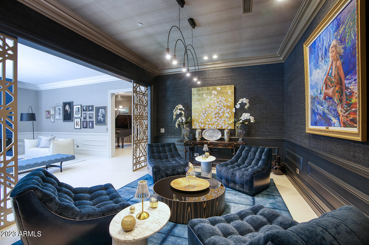 PINNACLE PEAK PLACE - Residential