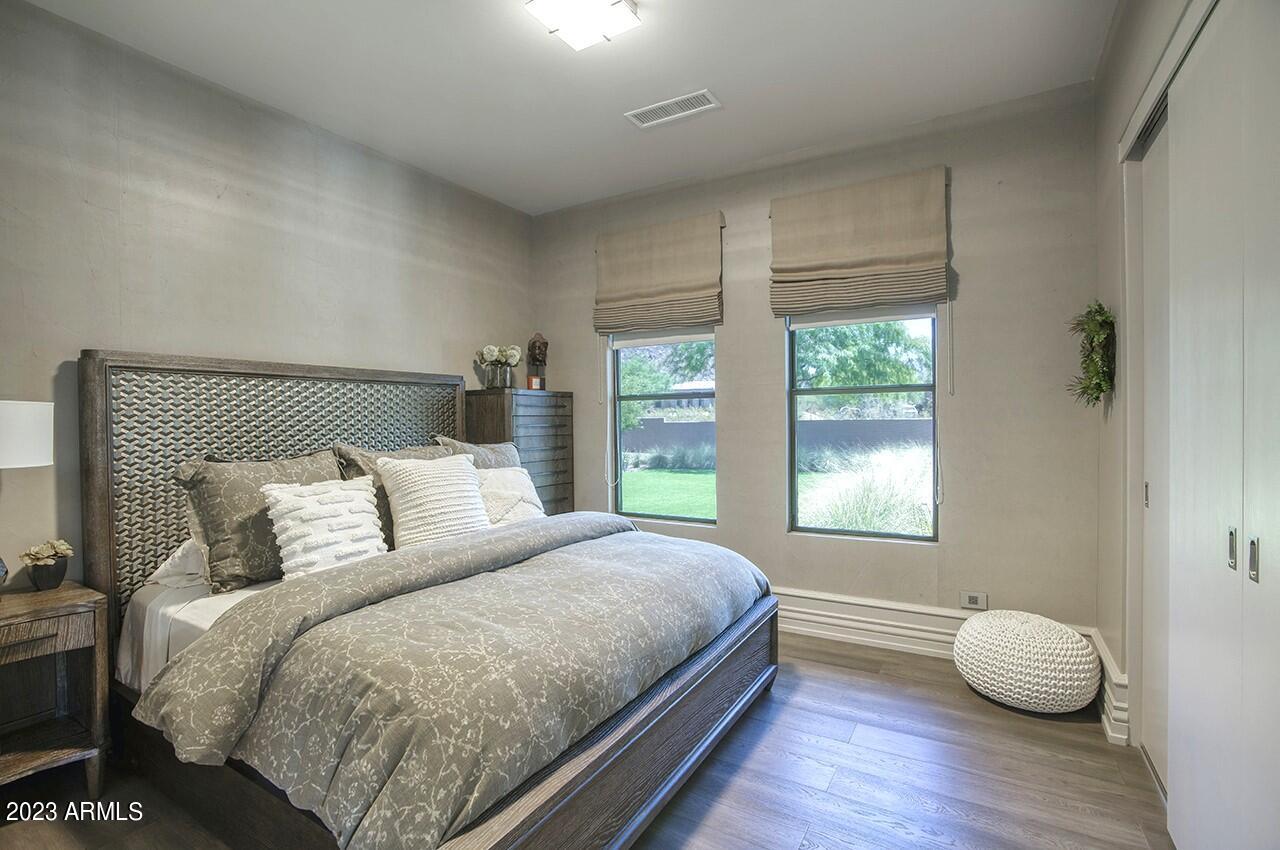 PINNACLE PEAK PLACE - Residential