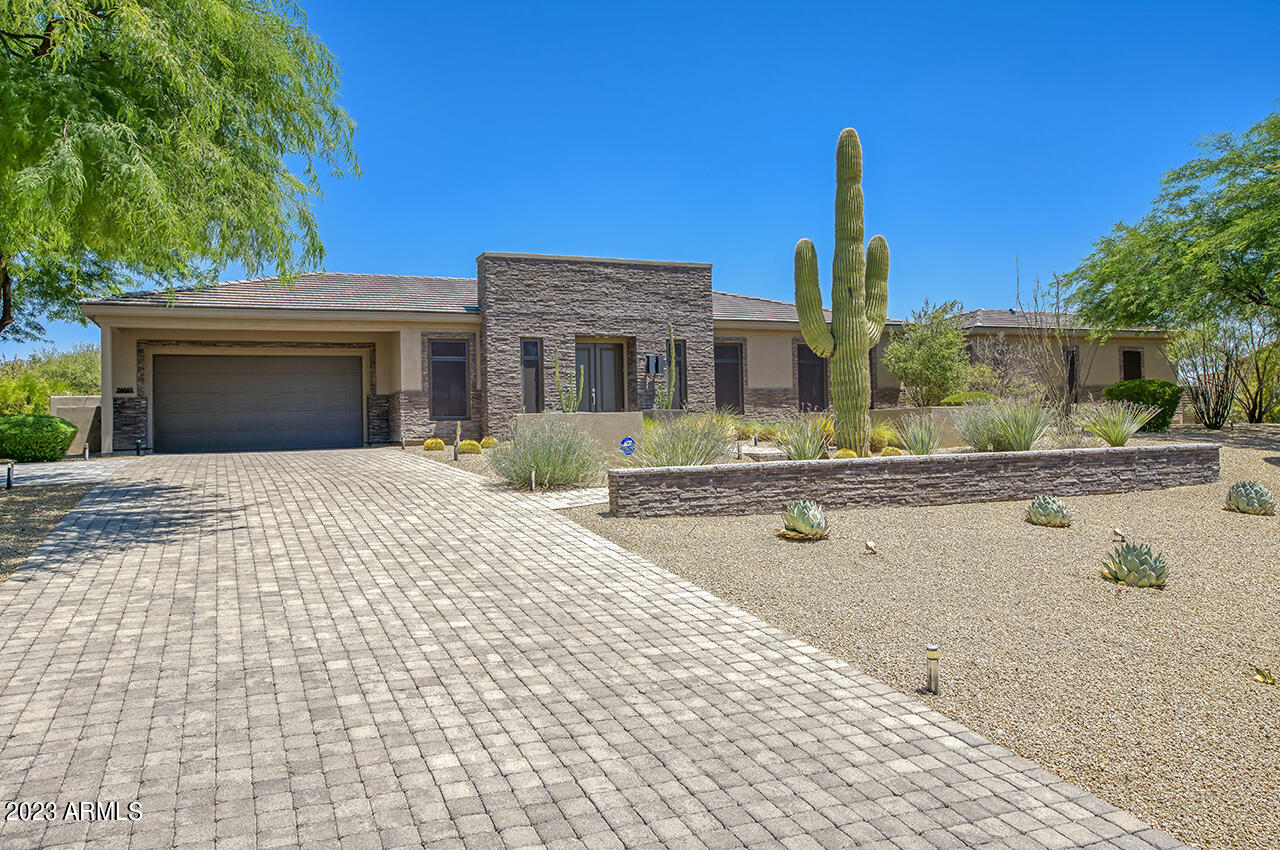 PINNACLE PEAK PLACE - Residential