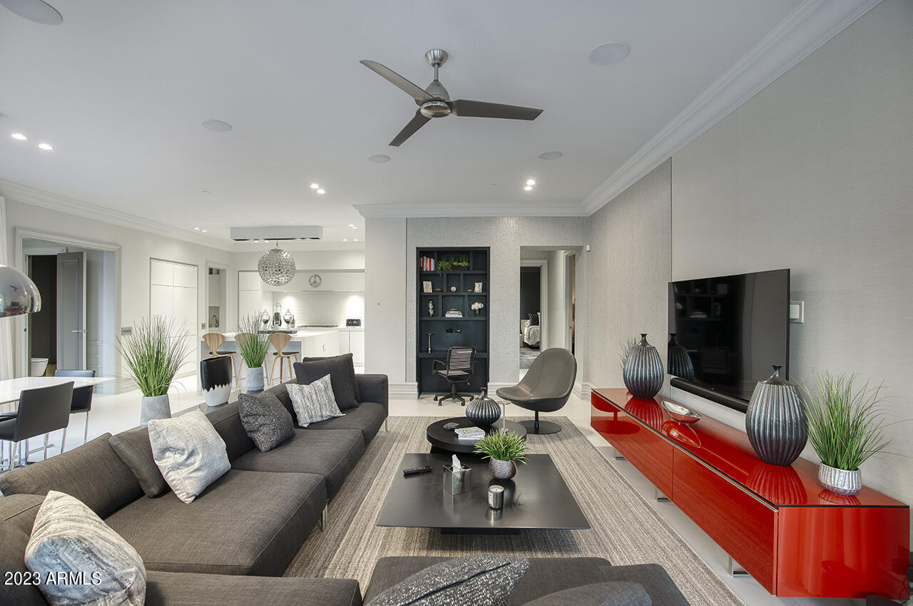 PINNACLE PEAK PLACE - Residential