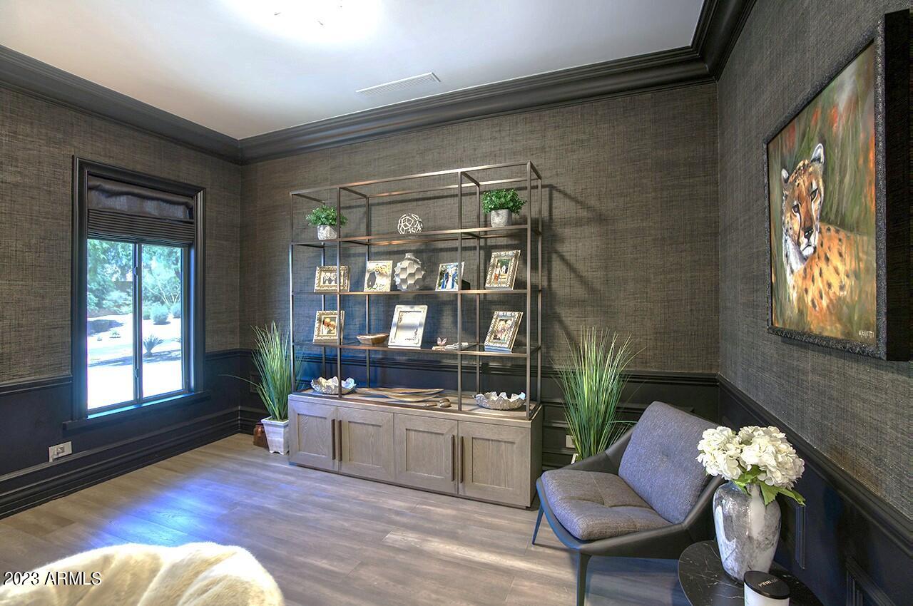 PINNACLE PEAK PLACE - Residential