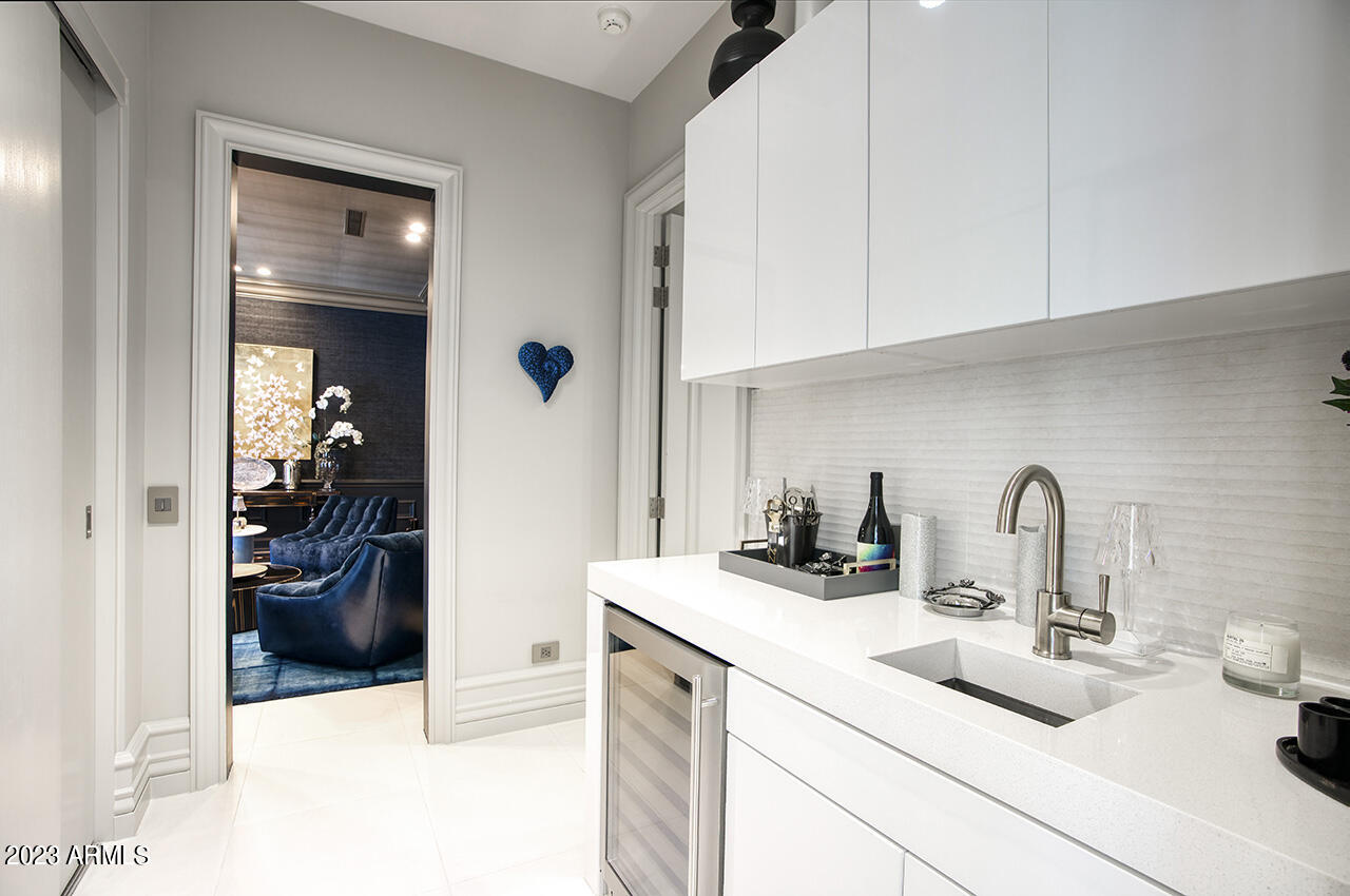 PINNACLE PEAK PLACE - Residential