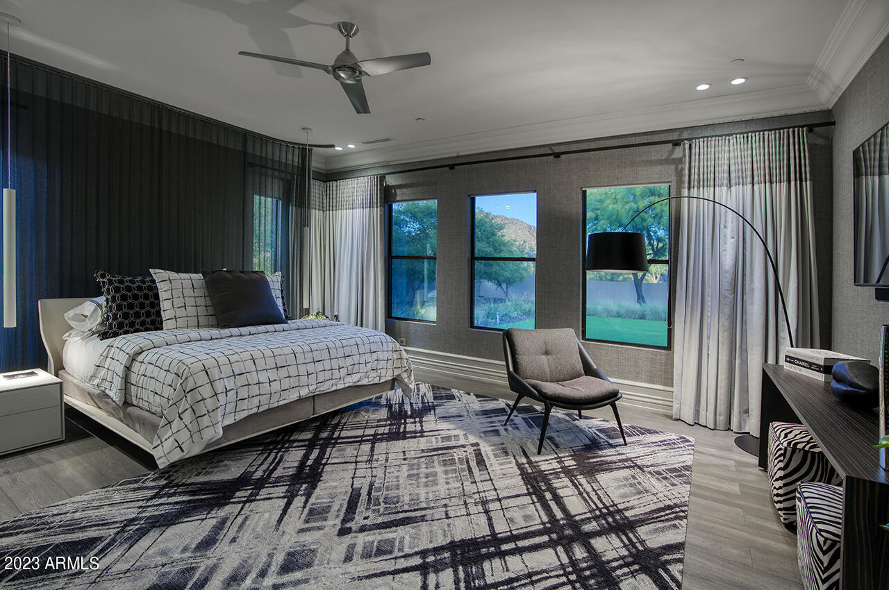 PINNACLE PEAK PLACE - Residential