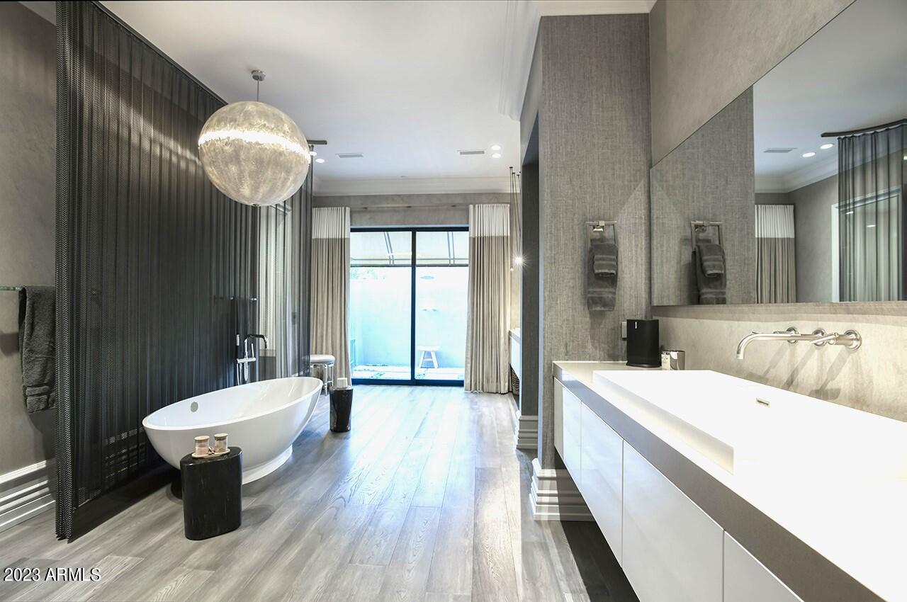 PINNACLE PEAK PLACE - Residential