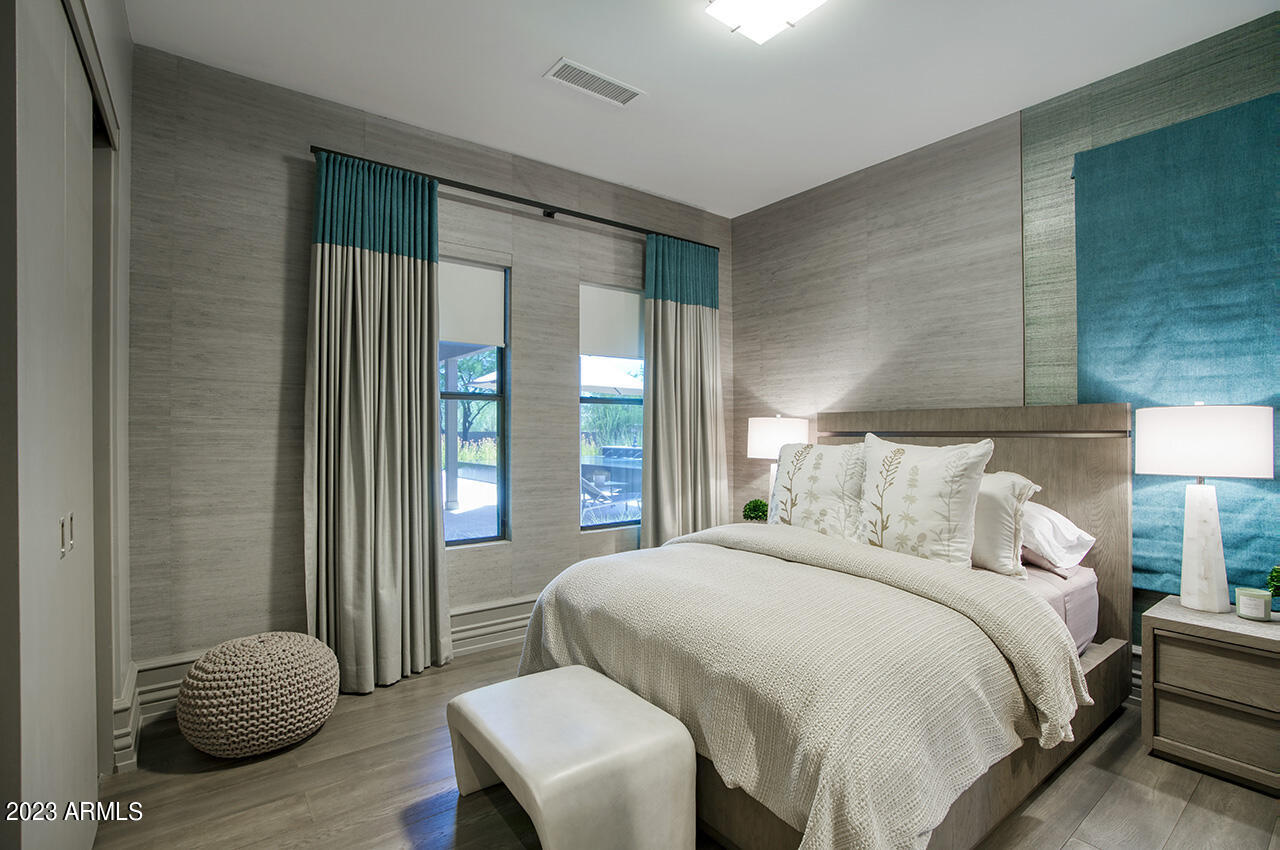 PINNACLE PEAK PLACE - Residential