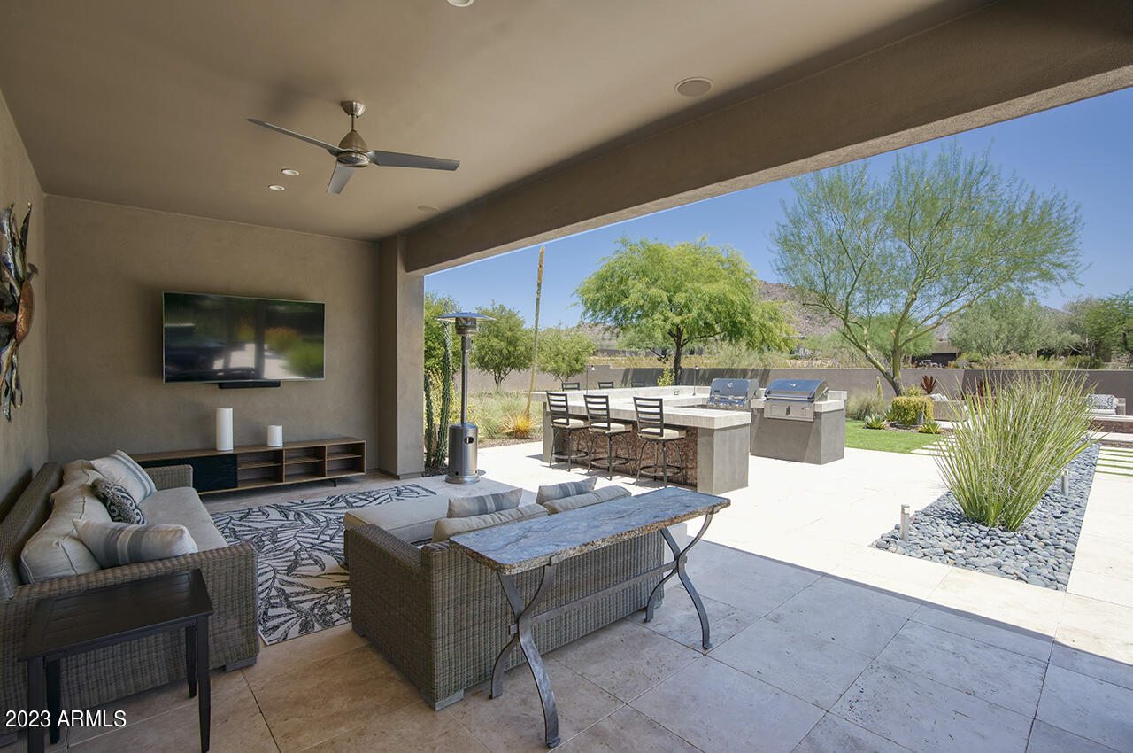 PINNACLE PEAK PLACE - Residential