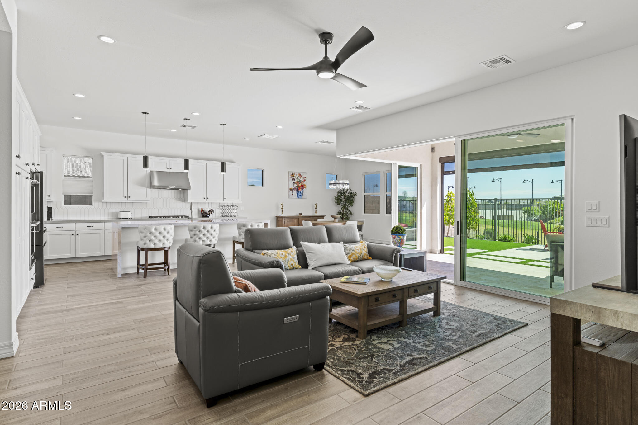 STERLING GROVE - Residential