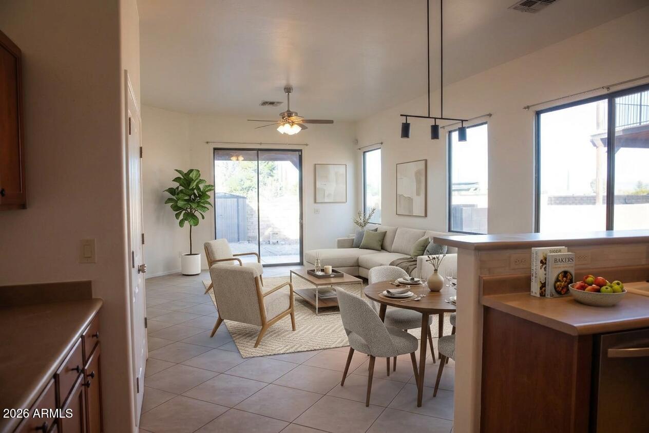 REFLECTIONS VALIENTE - Residential