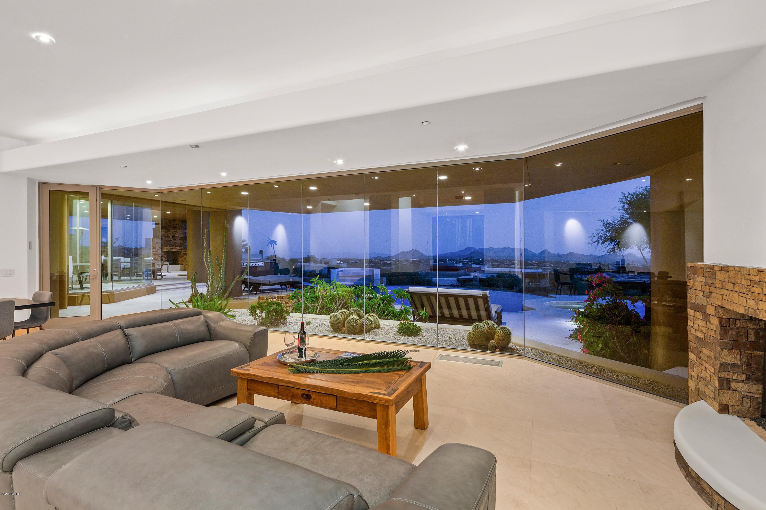 DESERT MOUNTAIN - Residential