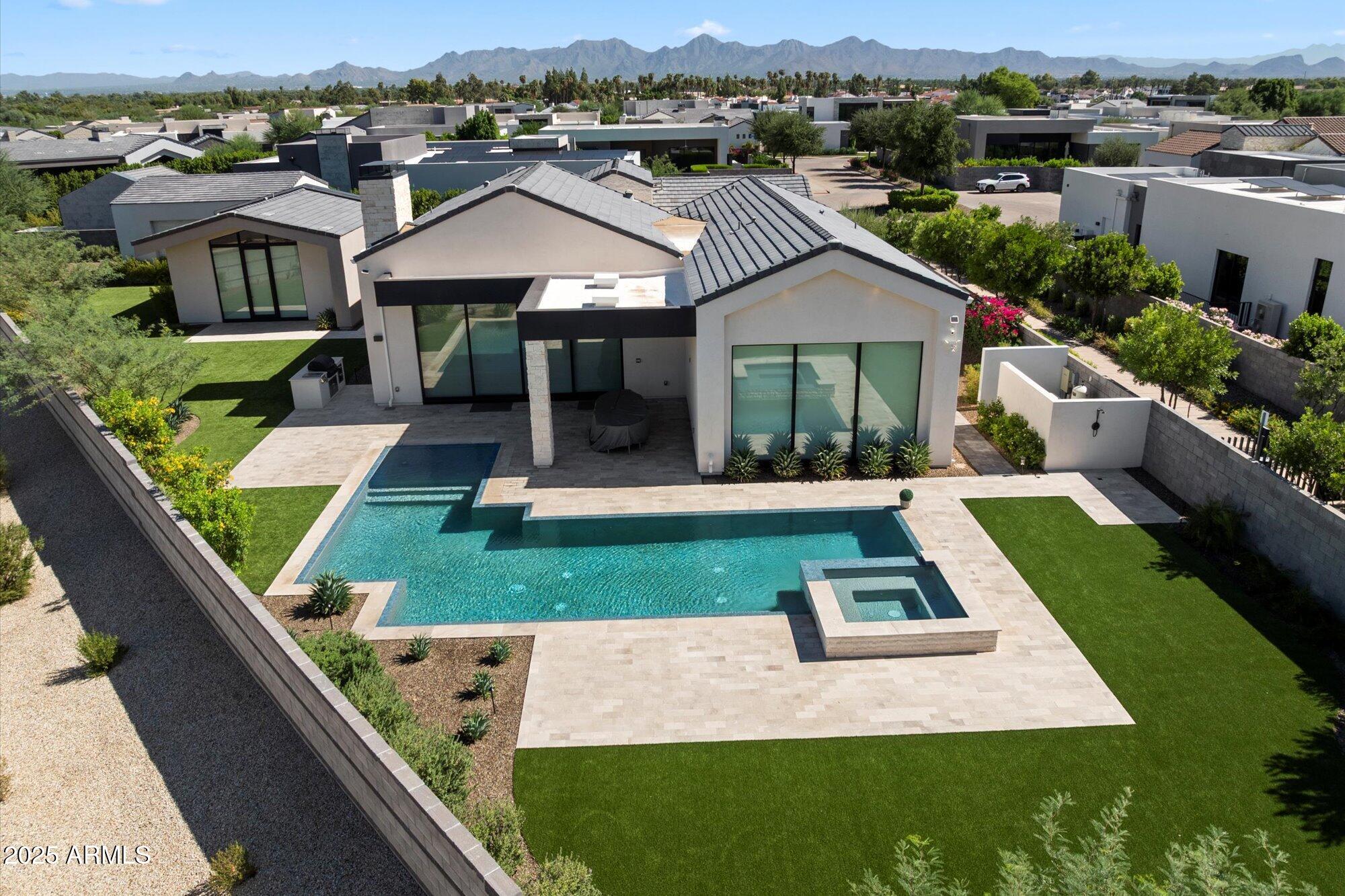 RITZ-CARLTON PARCEL B - Residential