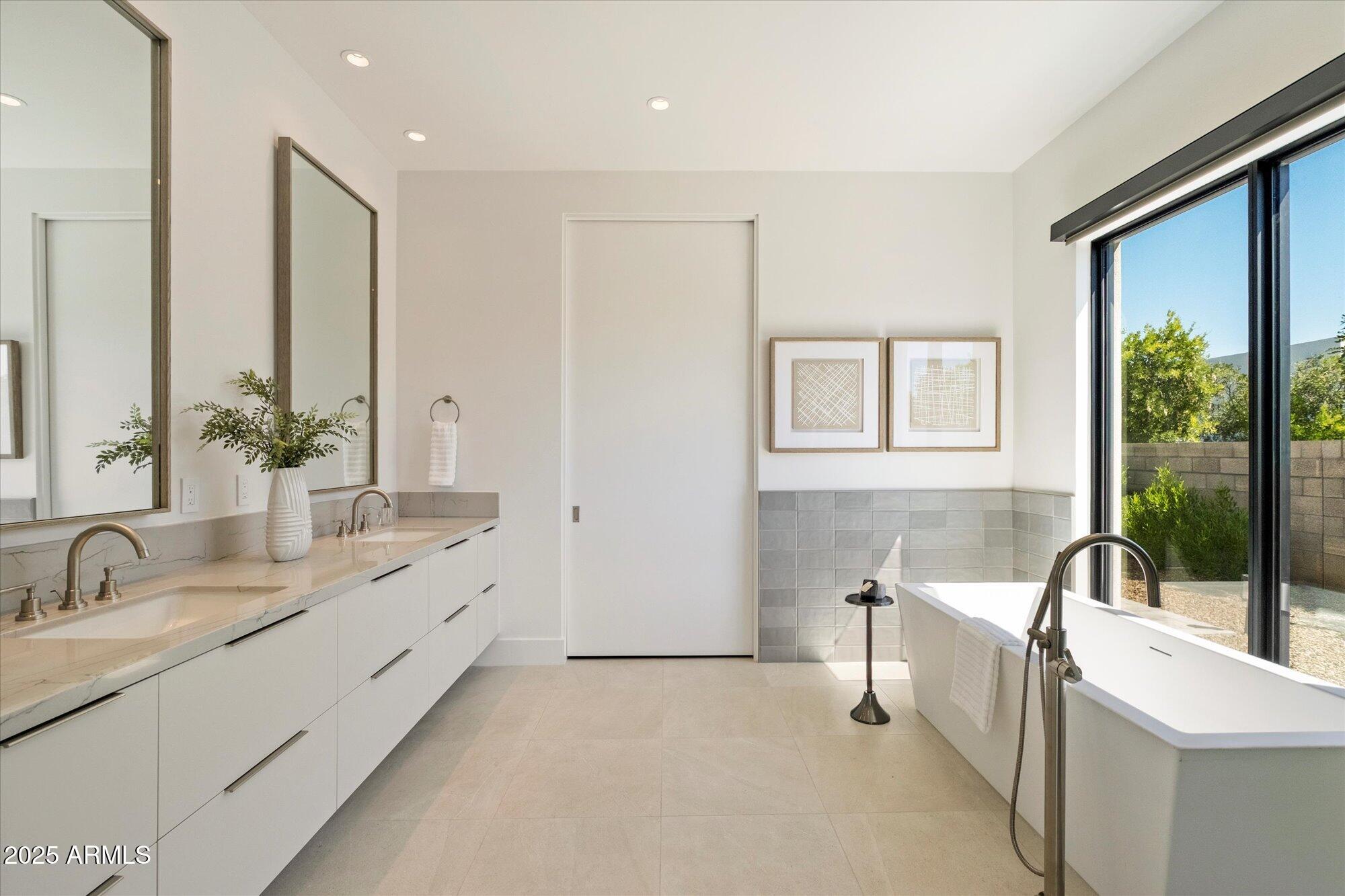 RITZ-CARLTON PARCEL B - Residential