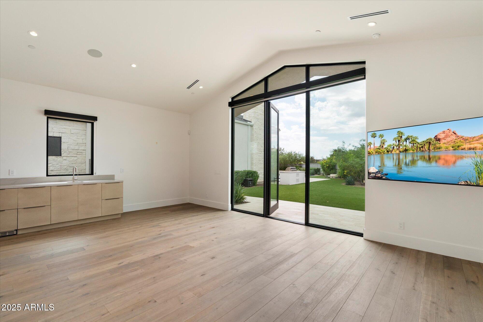 RITZ-CARLTON PARCEL B - Residential