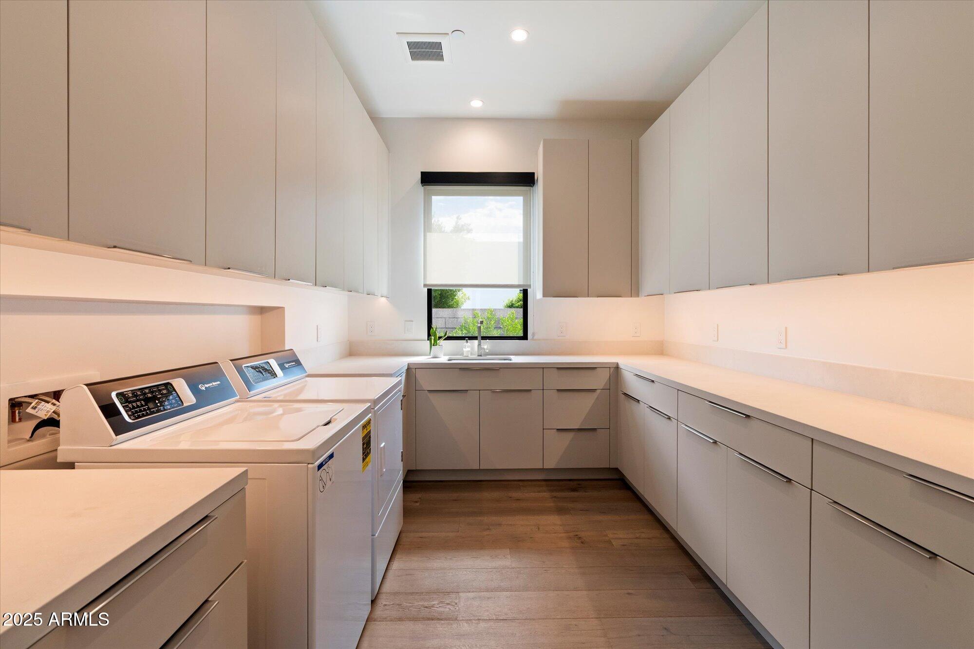 RITZ-CARLTON PARCEL B - Residential